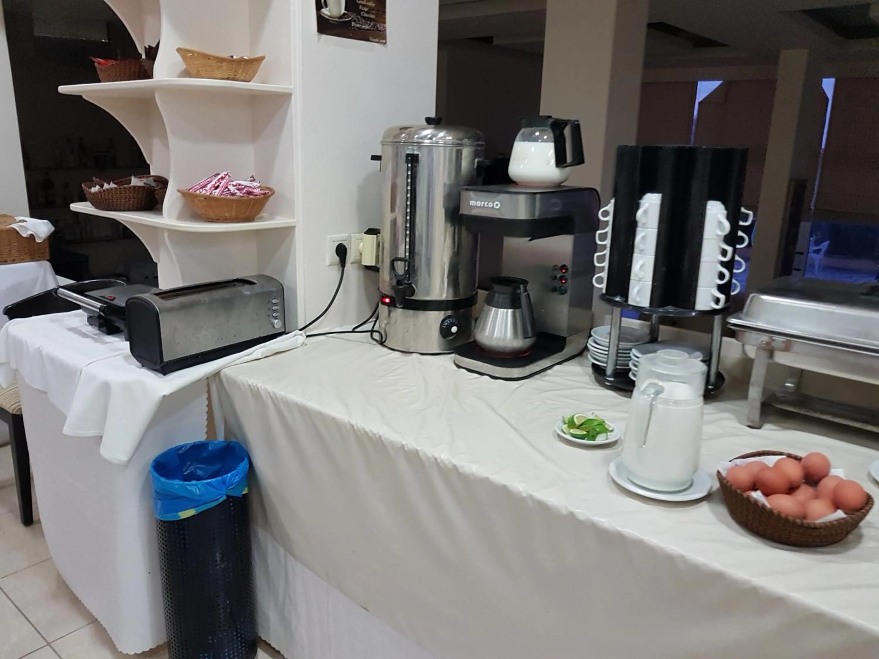 Restaurant/places to eat in Glyfada Beach Hotel