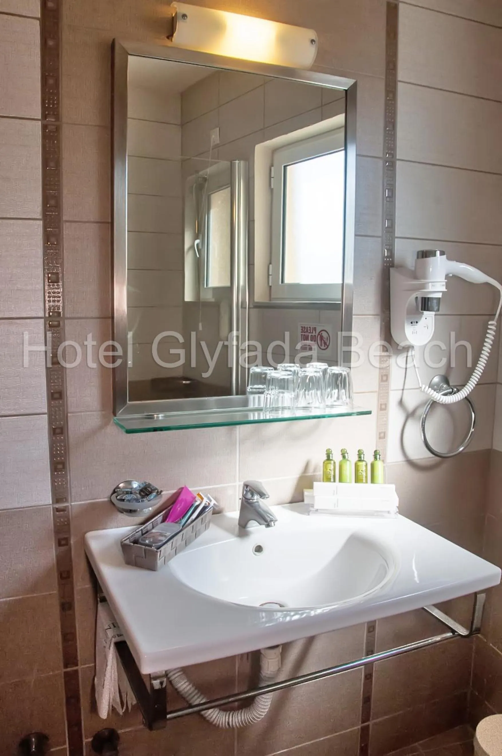 Bathroom in Glyfada Beach Hotel