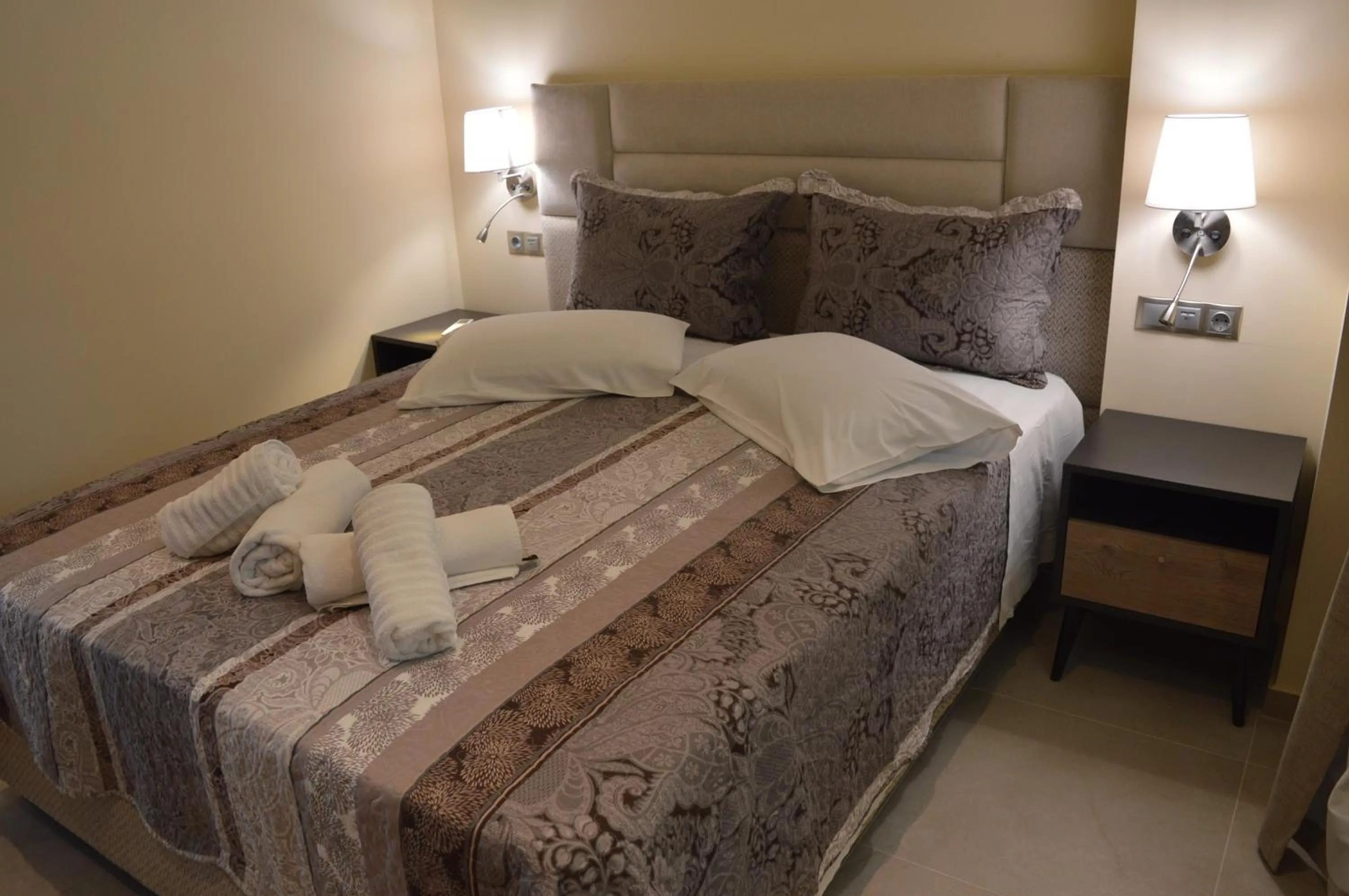 Bed in Glyfada Beach Hotel