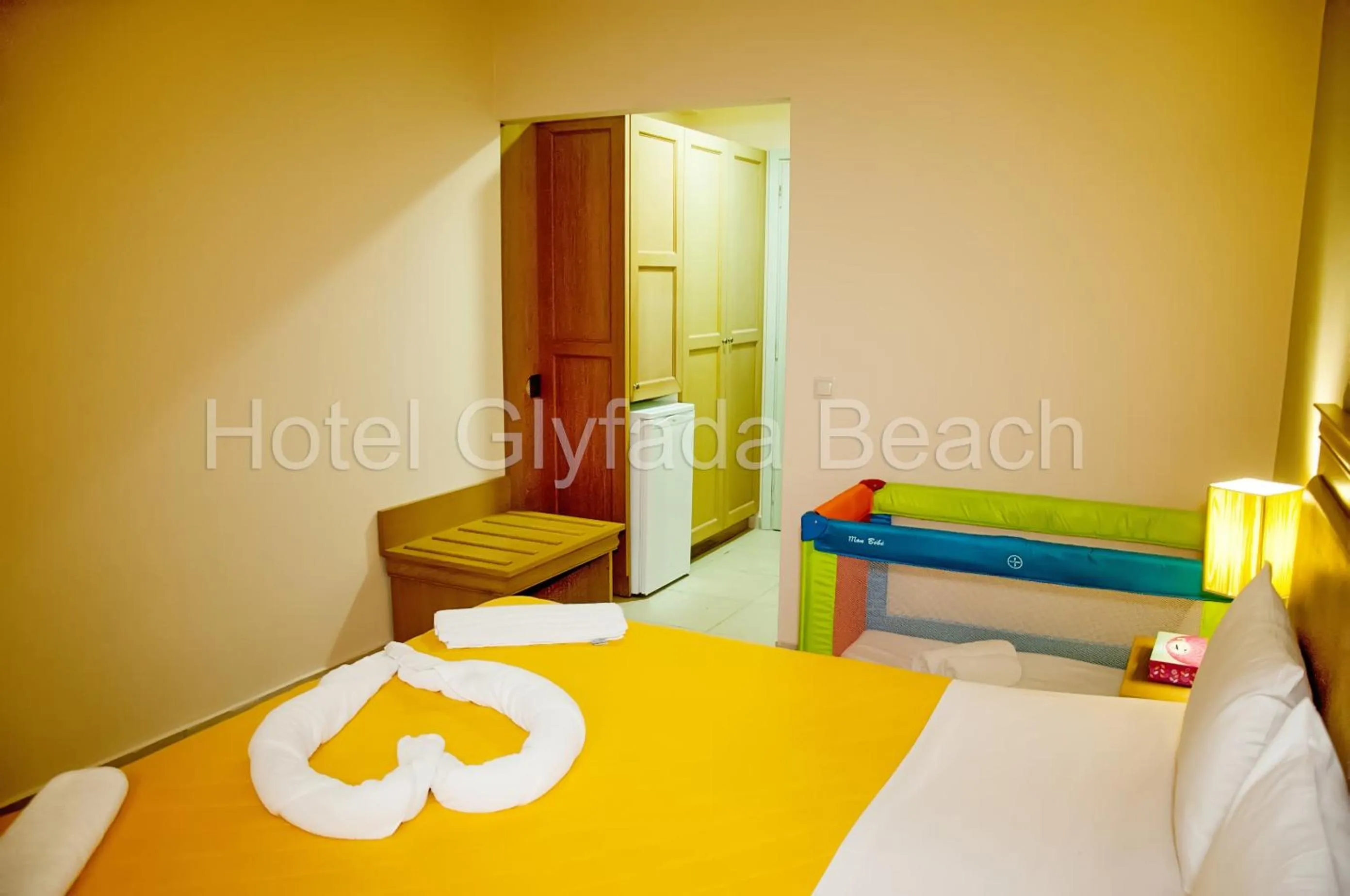 Bed in Glyfada Beach Hotel