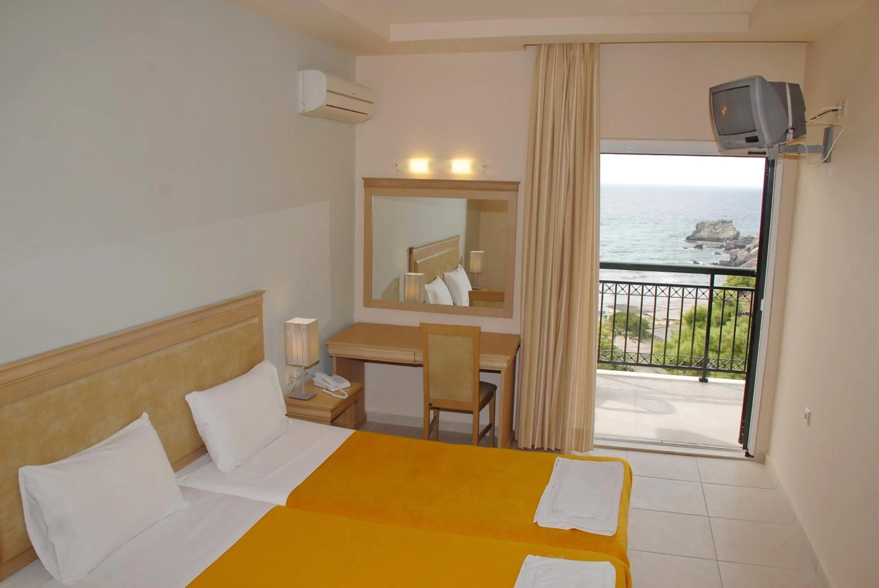 Bed in Glyfada Beach Hotel