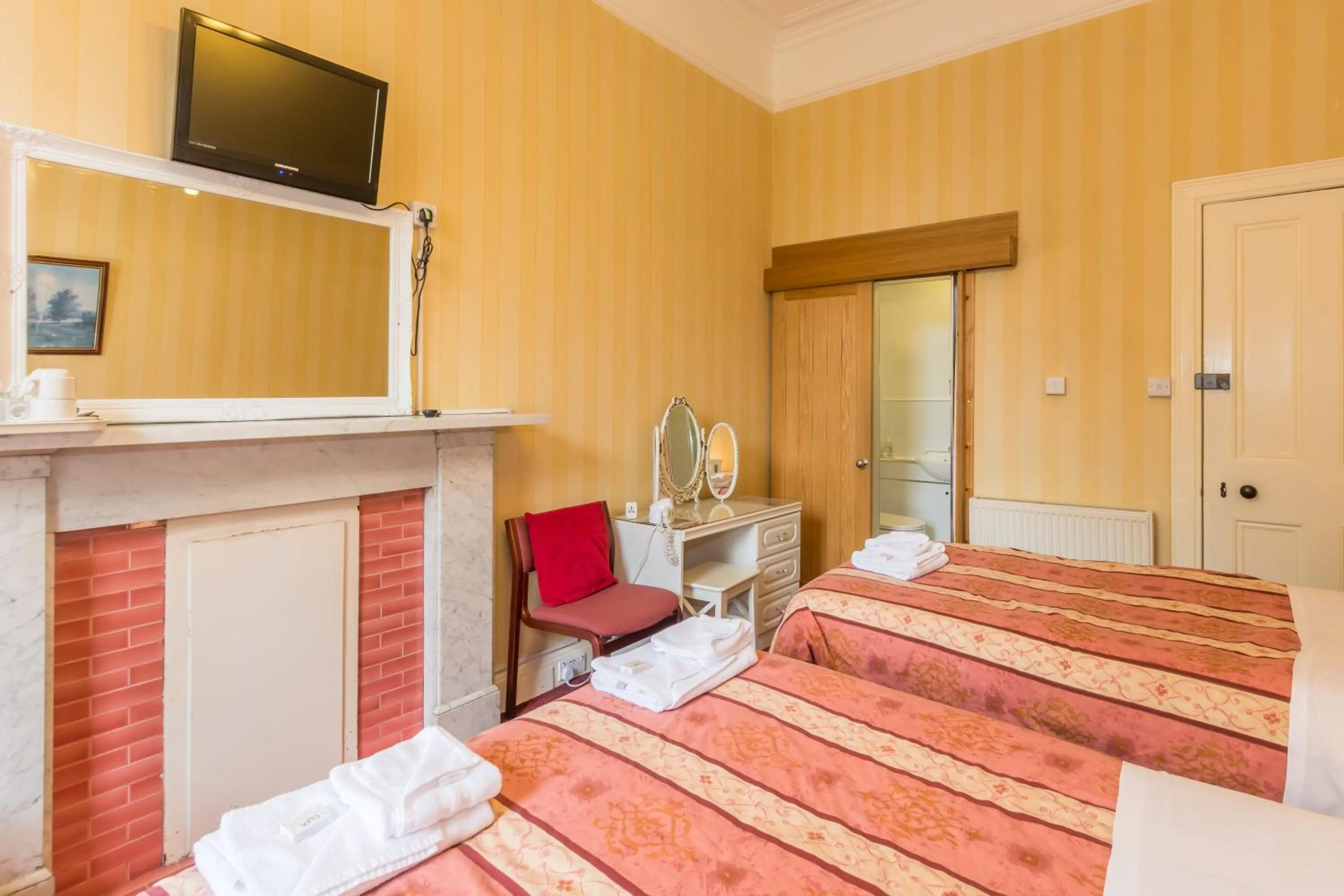 Bed in Menzies Guest House