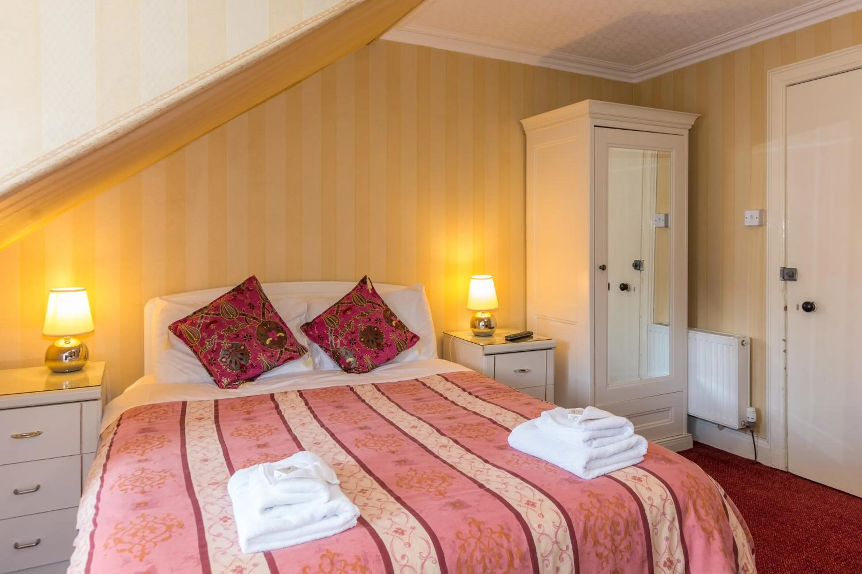 Bedroom, Bed in Menzies Guest House