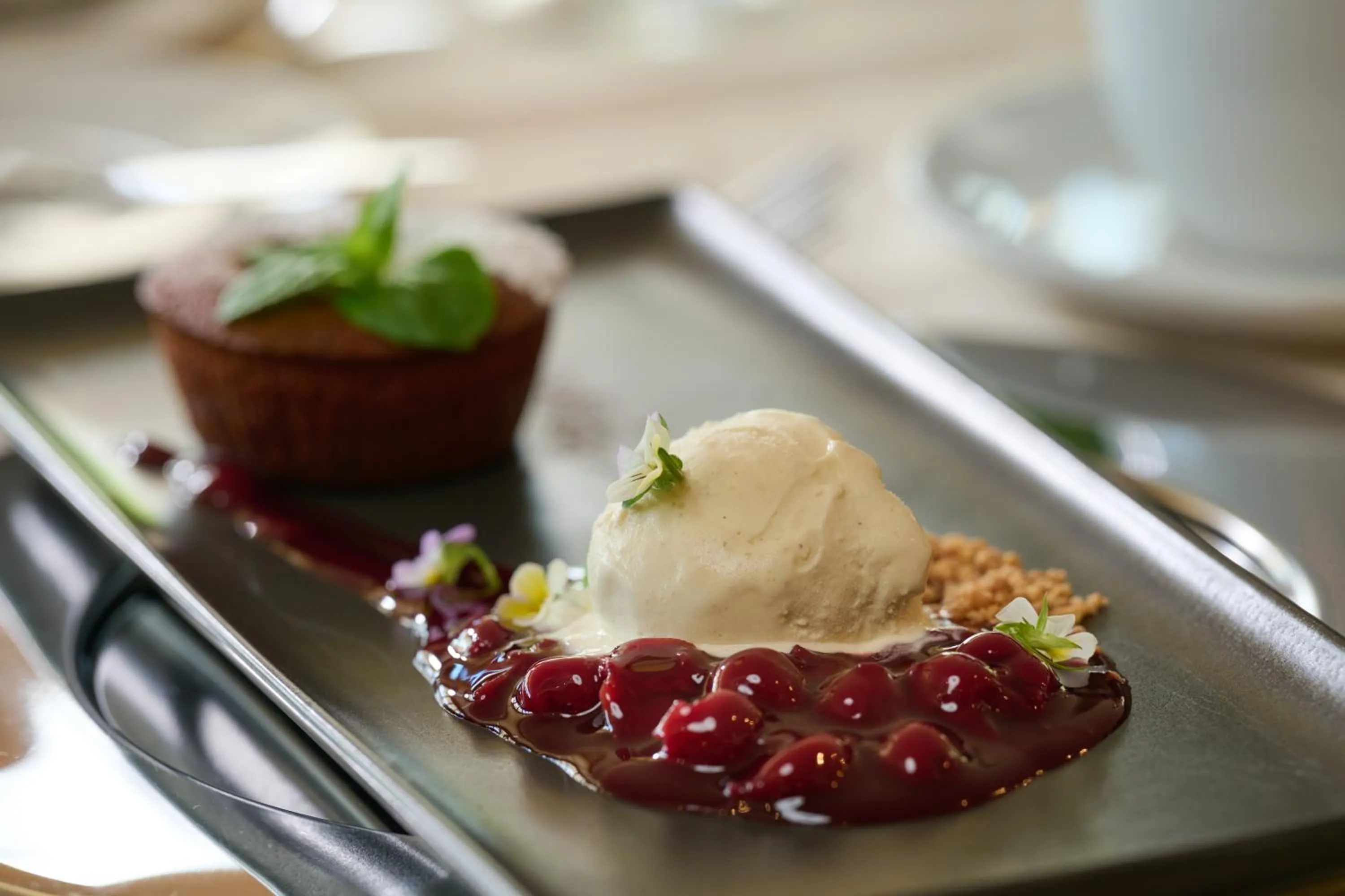 Restaurant/places to eat in Hotel Am Kurhaus mit erstem Ayurveda Center Sachsens - direkt am Gesundheitsbad ACTINON & Kurpark