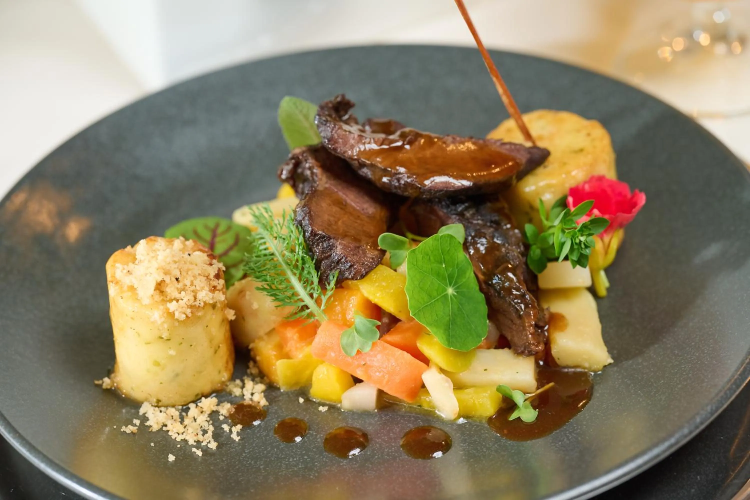 Restaurant/places to eat in Hotel Am Kurhaus mit erstem Ayurveda Center Sachsens - direkt am Gesundheitsbad ACTINON & Kurpark