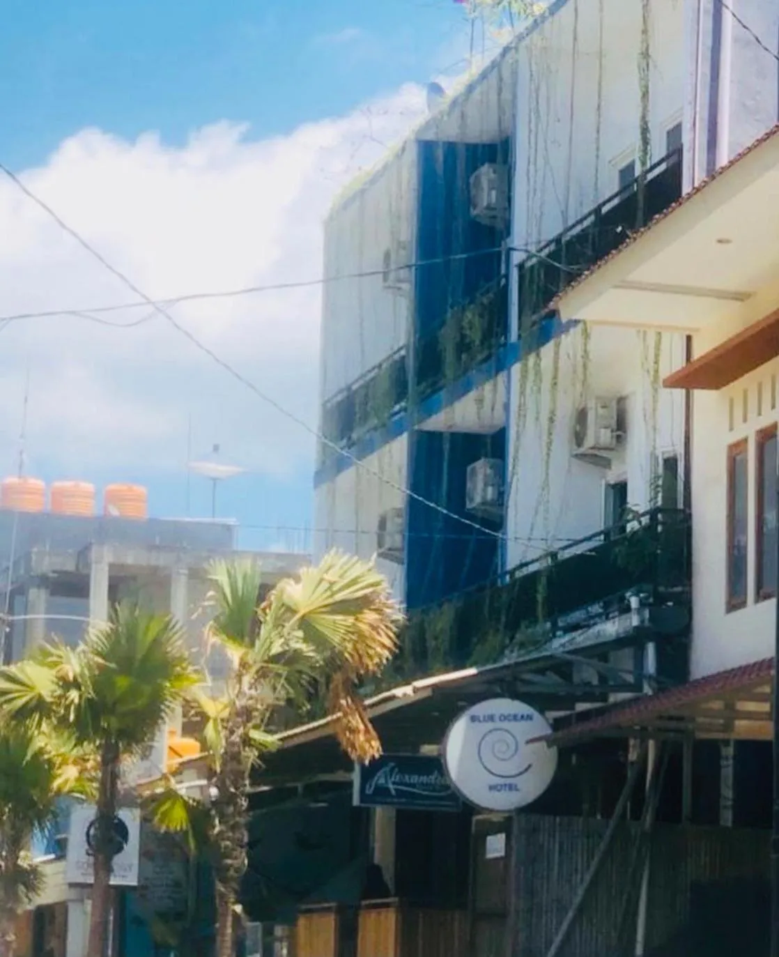Facade/entrance in Blue Ocean Hotel