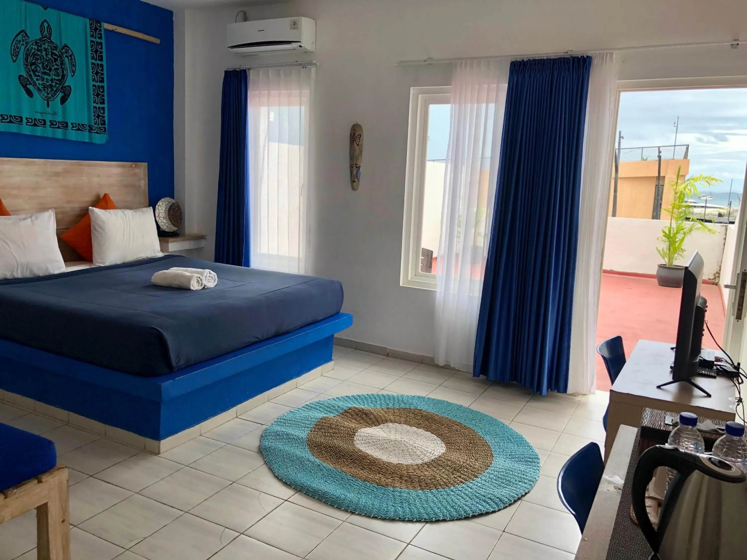 Photo of the whole room, Bed in Blue Ocean Hotel