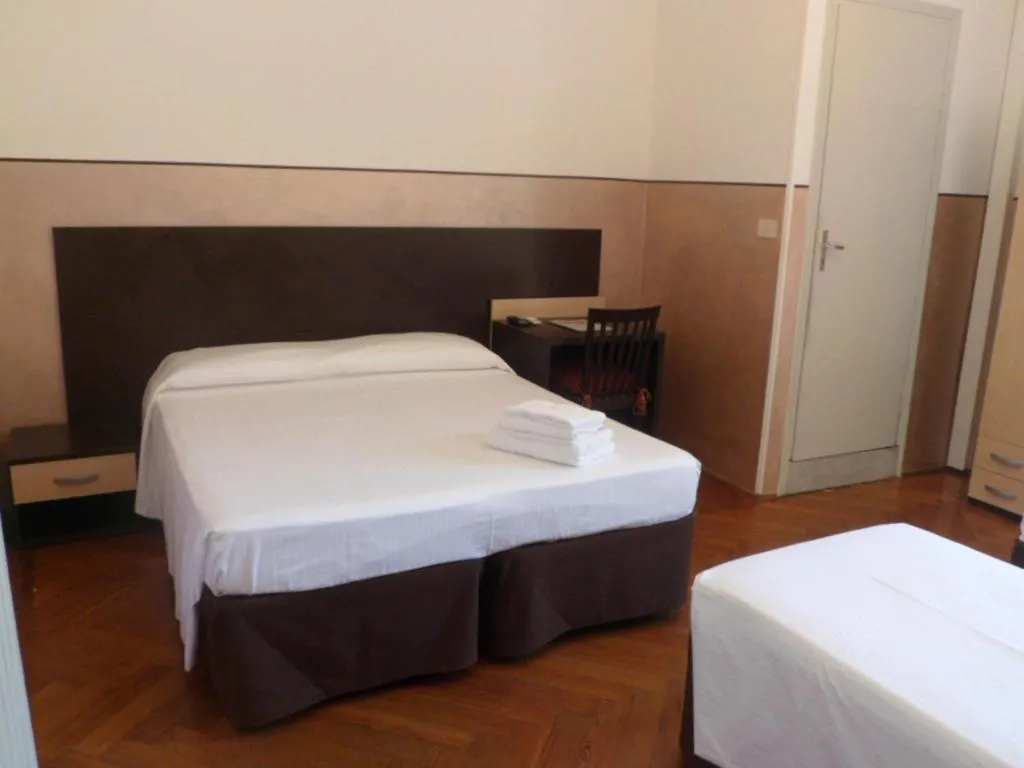 Bedroom, Bed in Hotel Liberty