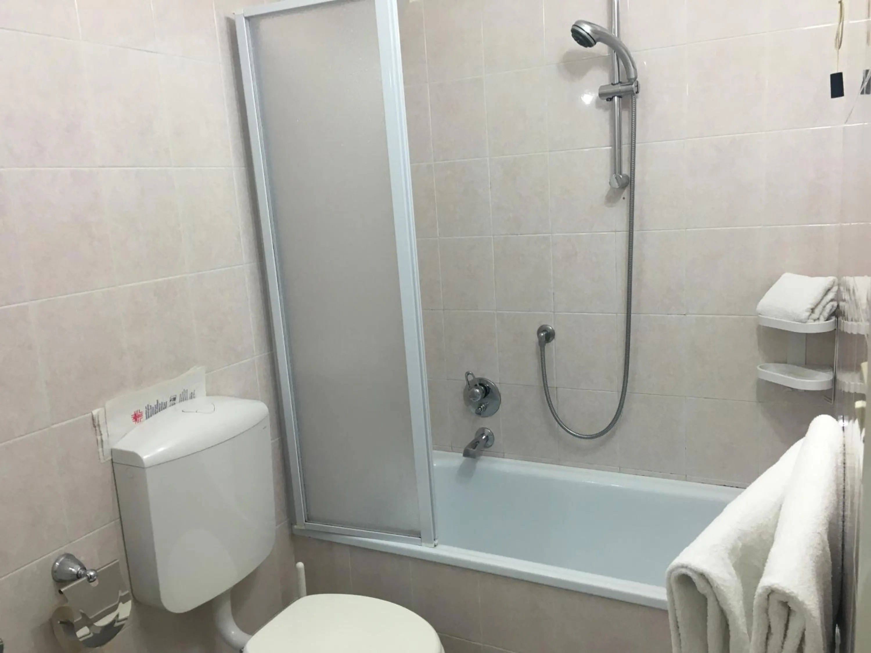 Toilet in Hotel Liberty