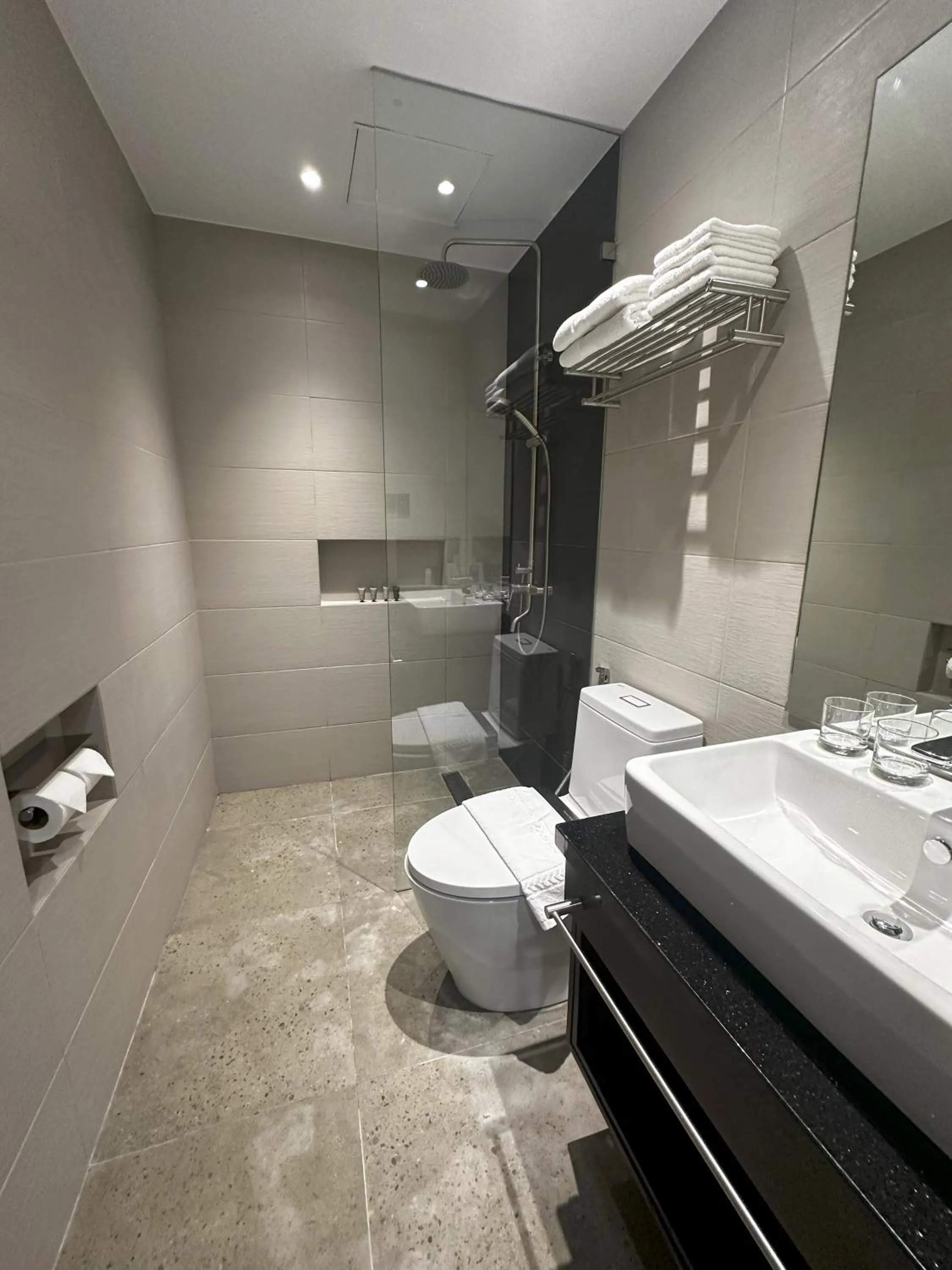 Shower in KL Executive Greenbelt (KLX)