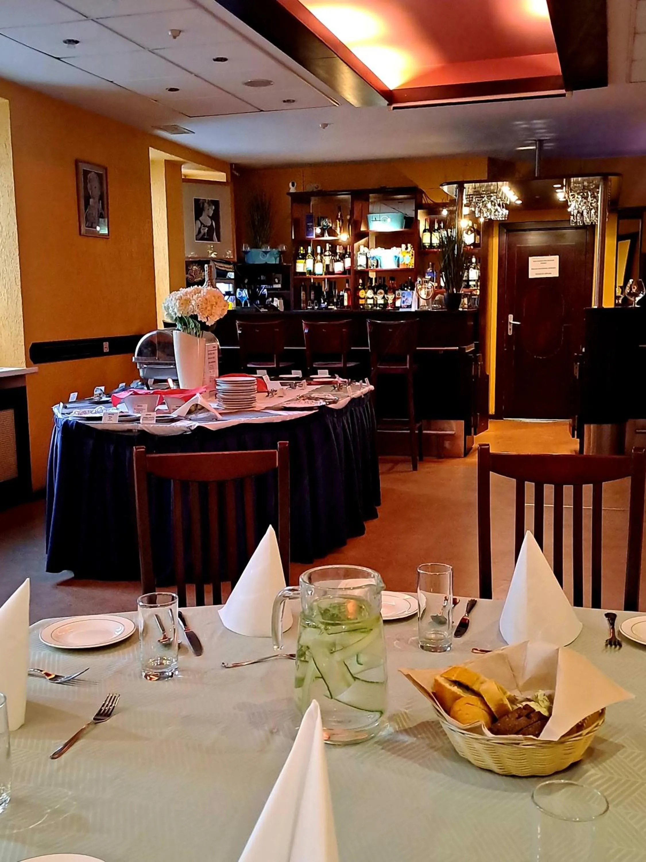 Restaurant/places to eat in Kolonna Hotel Brigita