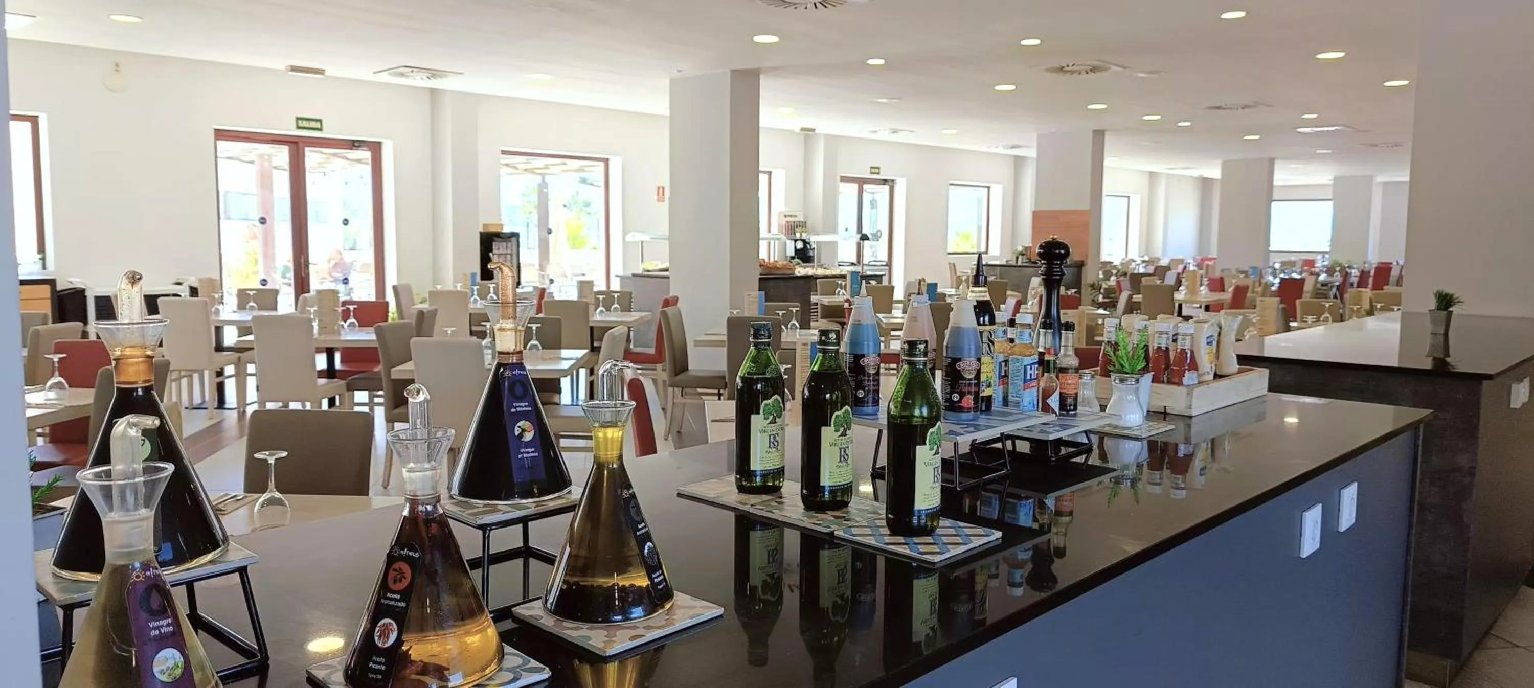 Restaurant/places to eat in Ohtels Campo De Gibraltar