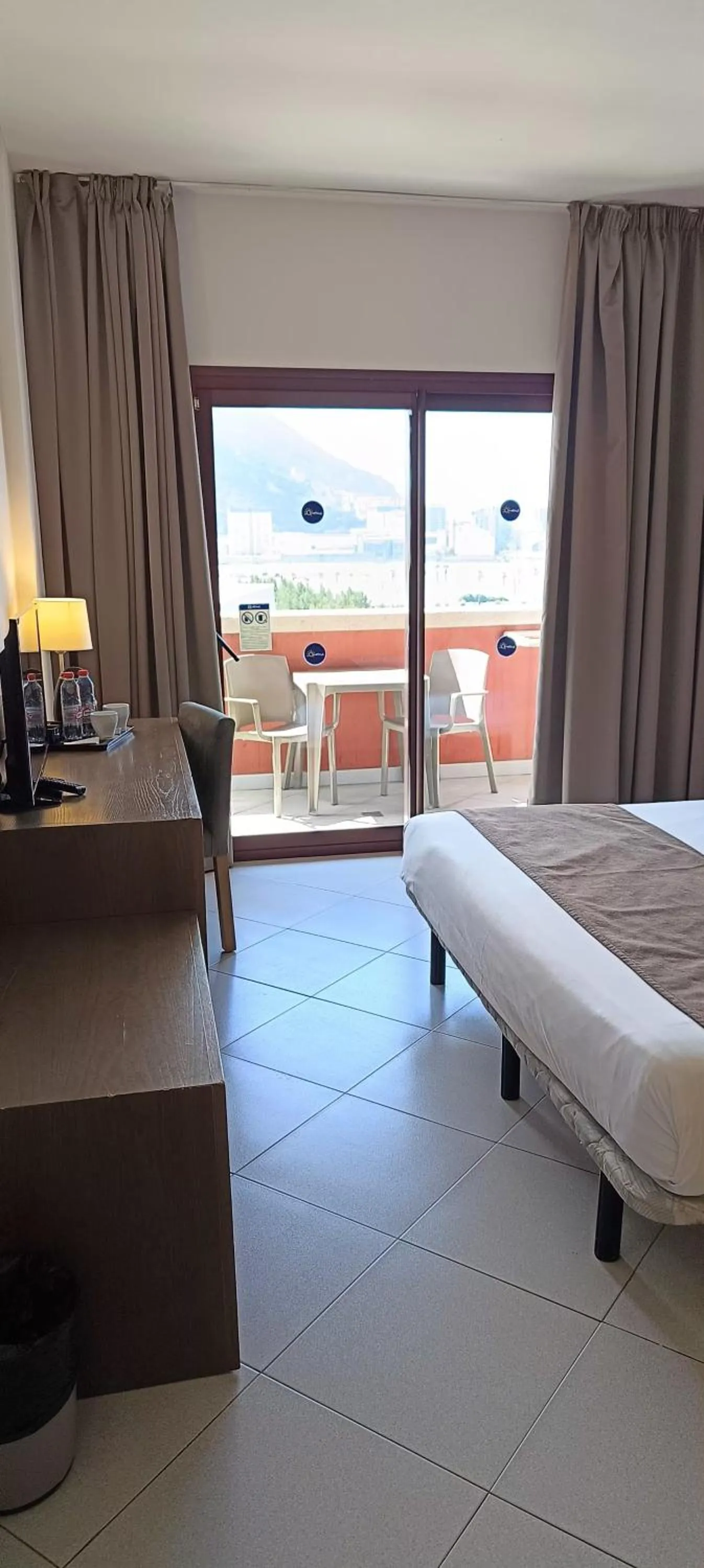 Balcony/Terrace, Bed in Ohtels Campo De Gibraltar
