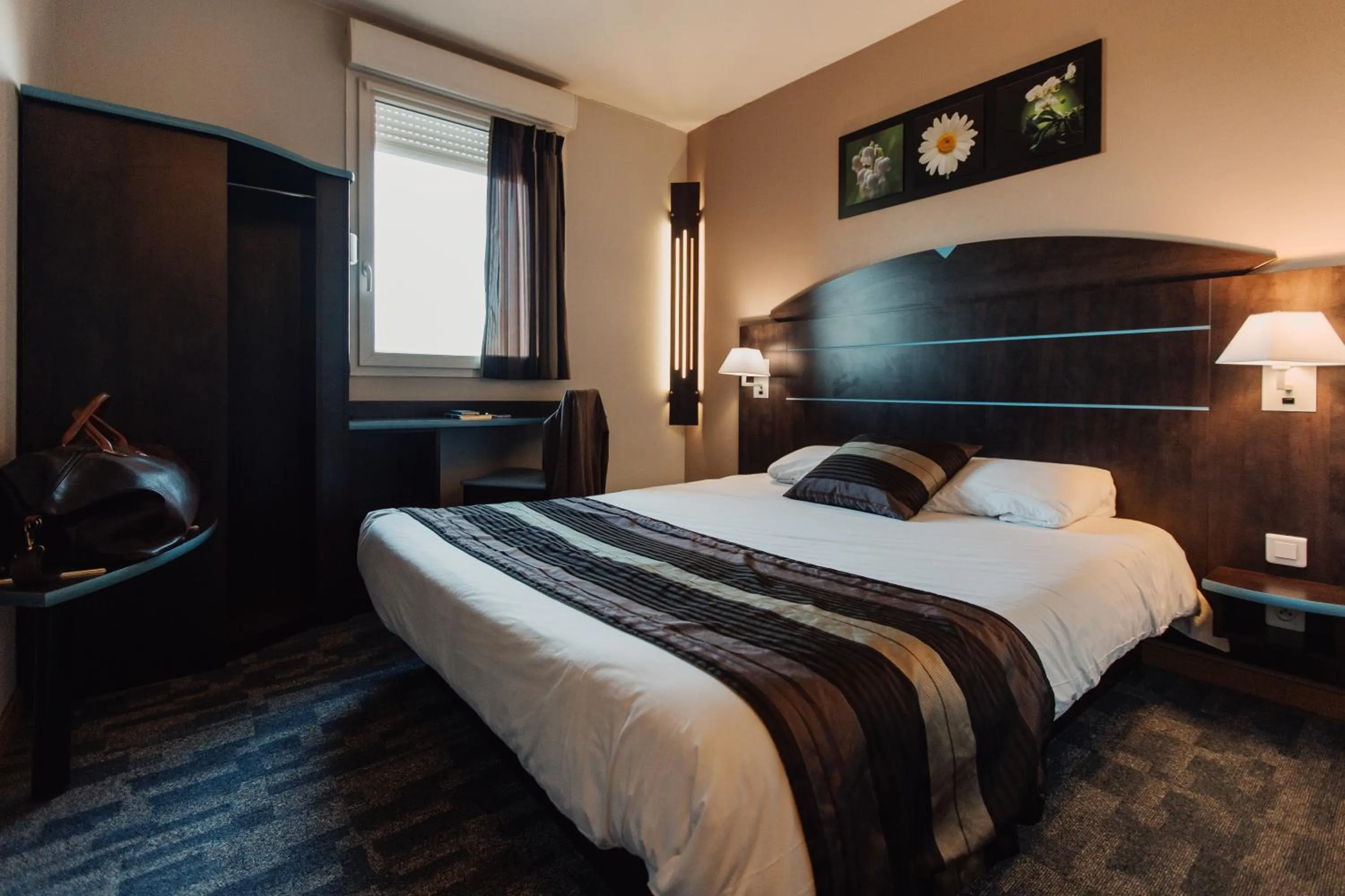 Bed in Hôtel Akena Caudry Cambrai