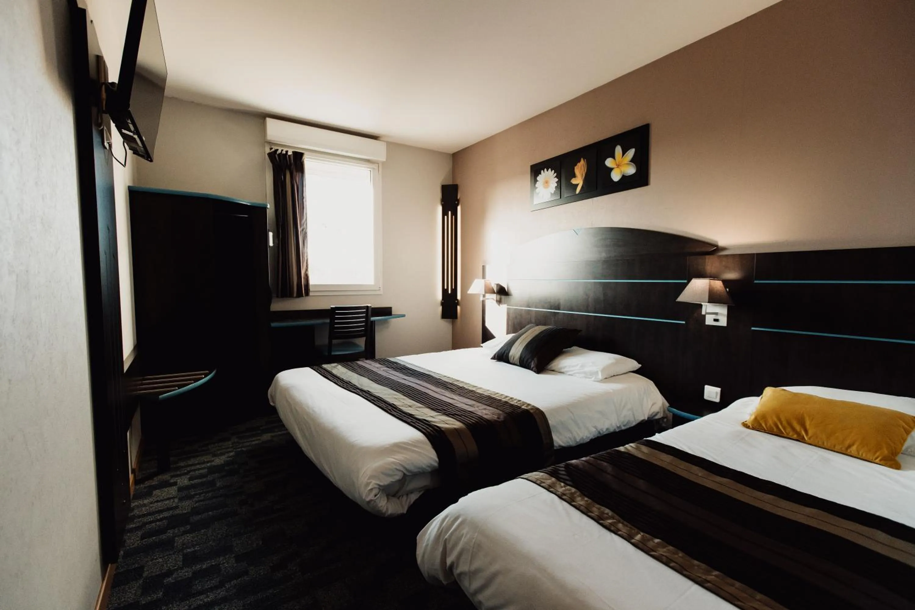 Bed in Hôtel Akena Caudry Cambrai