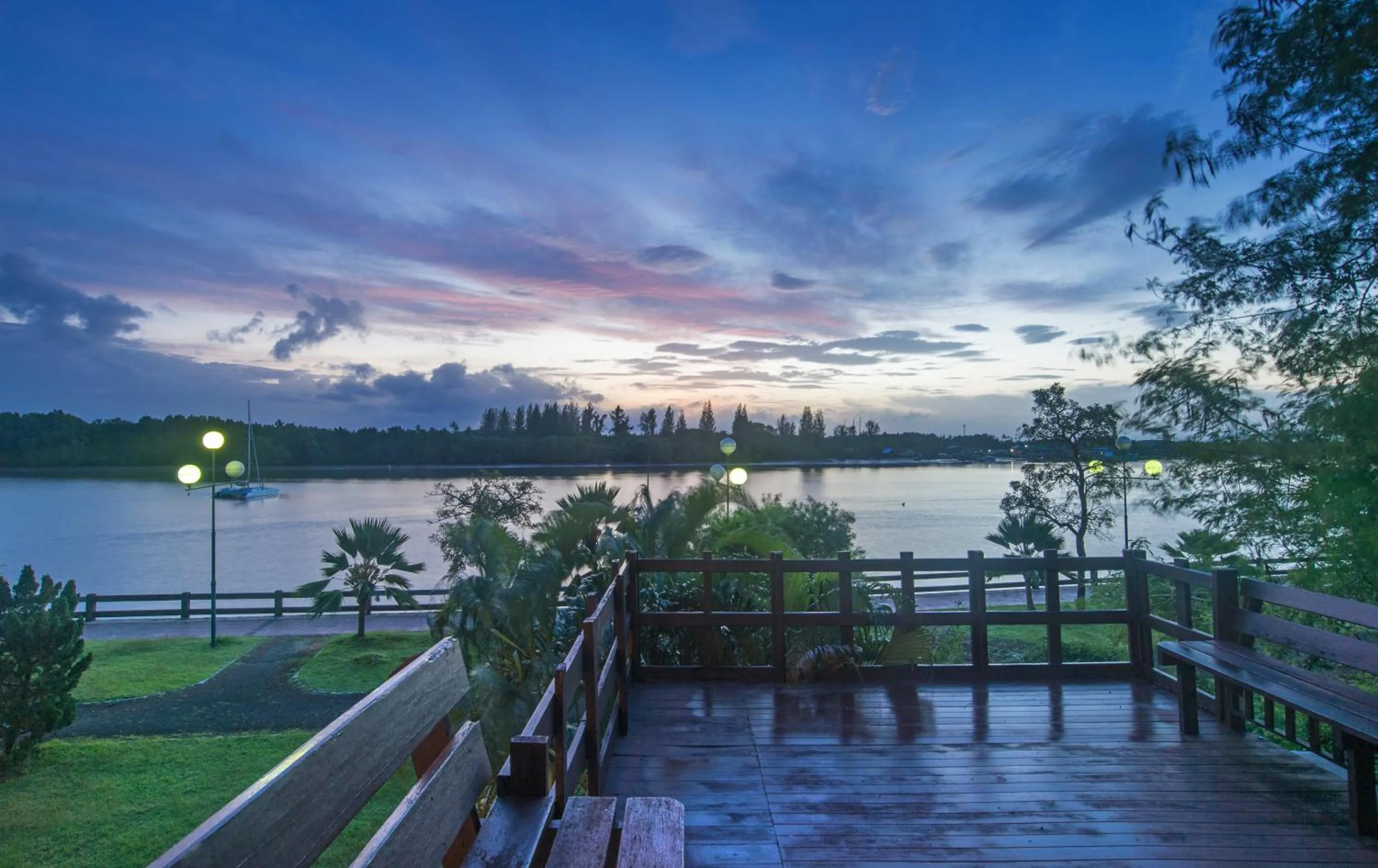 Balcony/Terrace in Krabi City Seaview Hotel