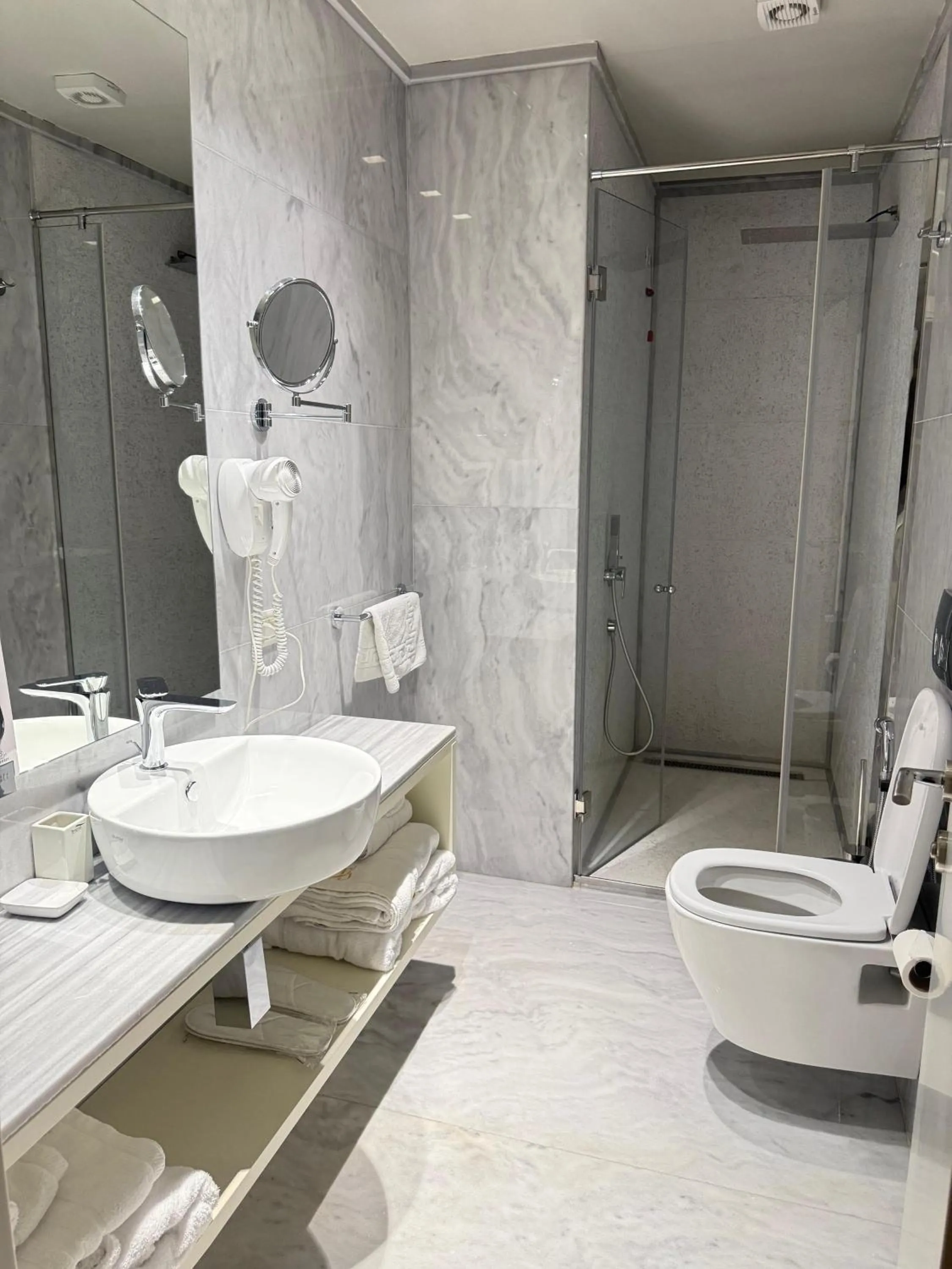 Shower in Sofra Boutique Hotel