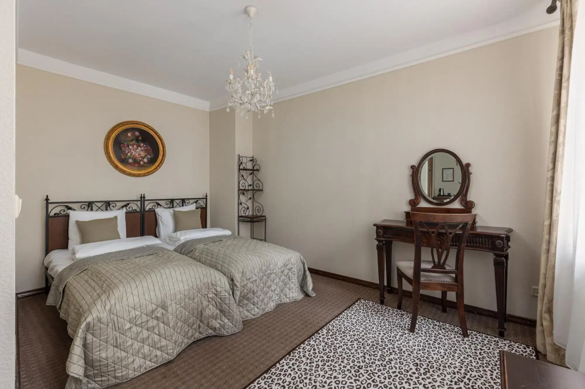 Twin Room with Private Bathroom in M5 self-service Boutique Hotel Twin Room with Private Bathroom in M5 self-service Boutique Hotel