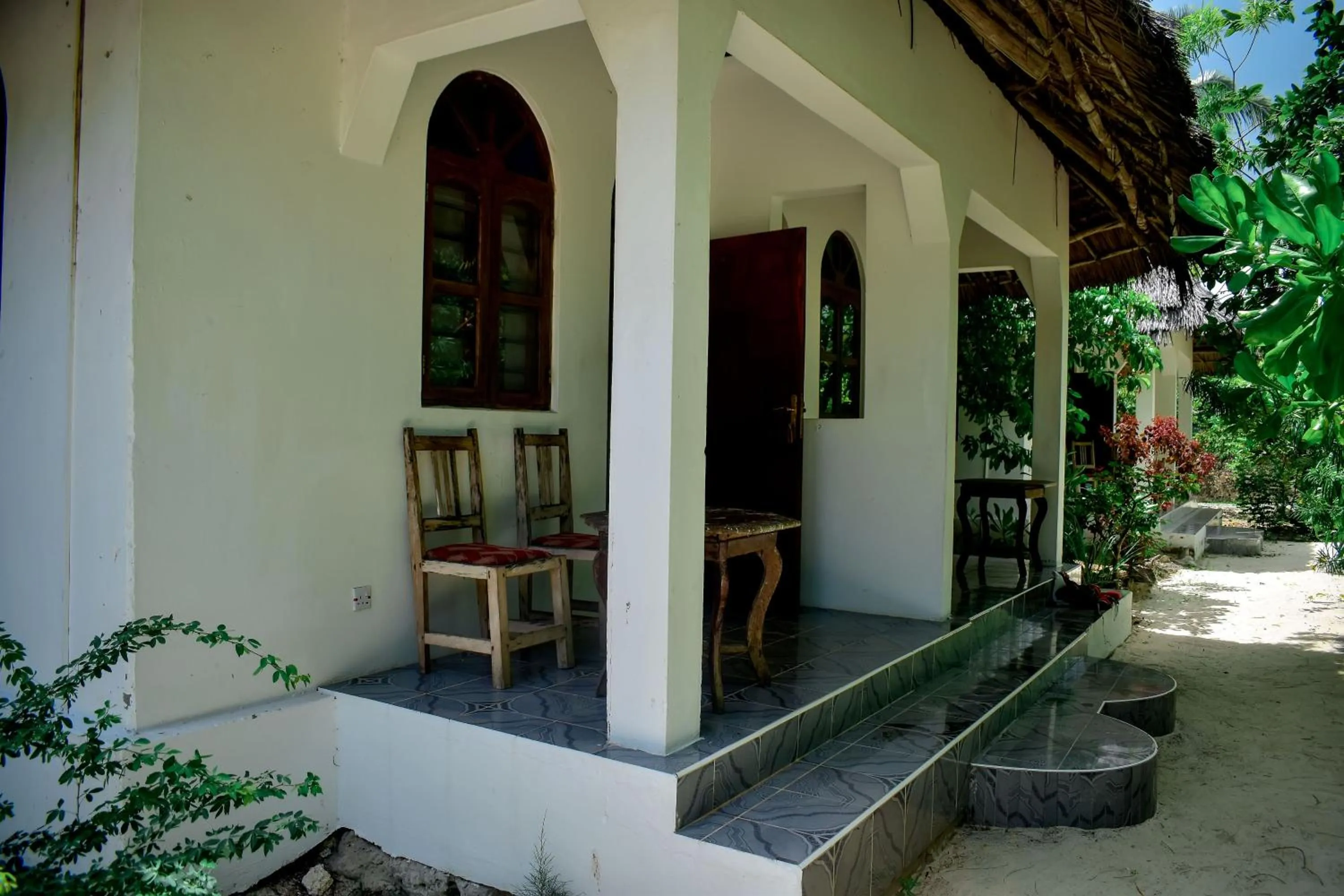 Property building in Blue Earth Beach Bungalow