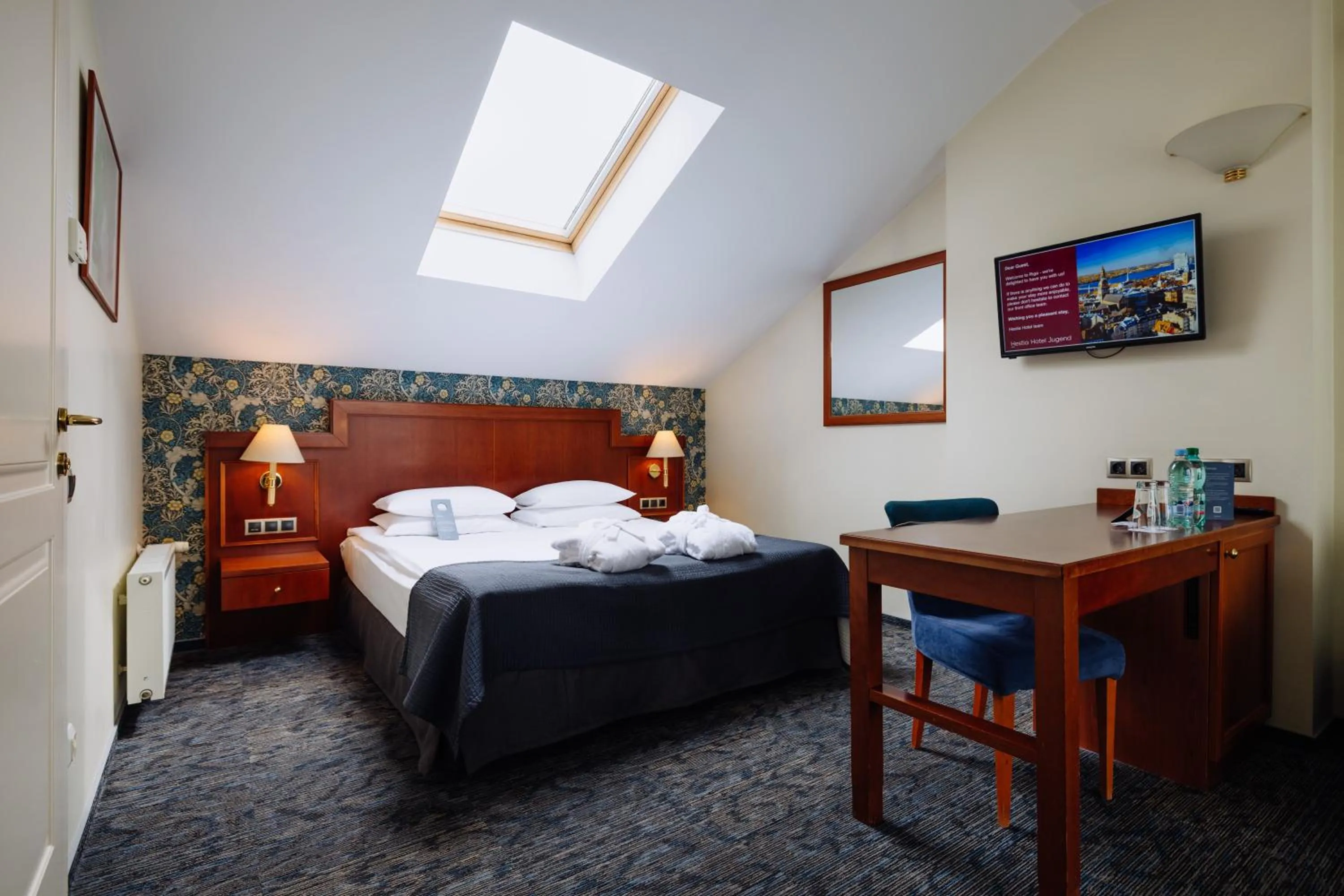 Bedroom, Bed in Hestia Hotel Jugend