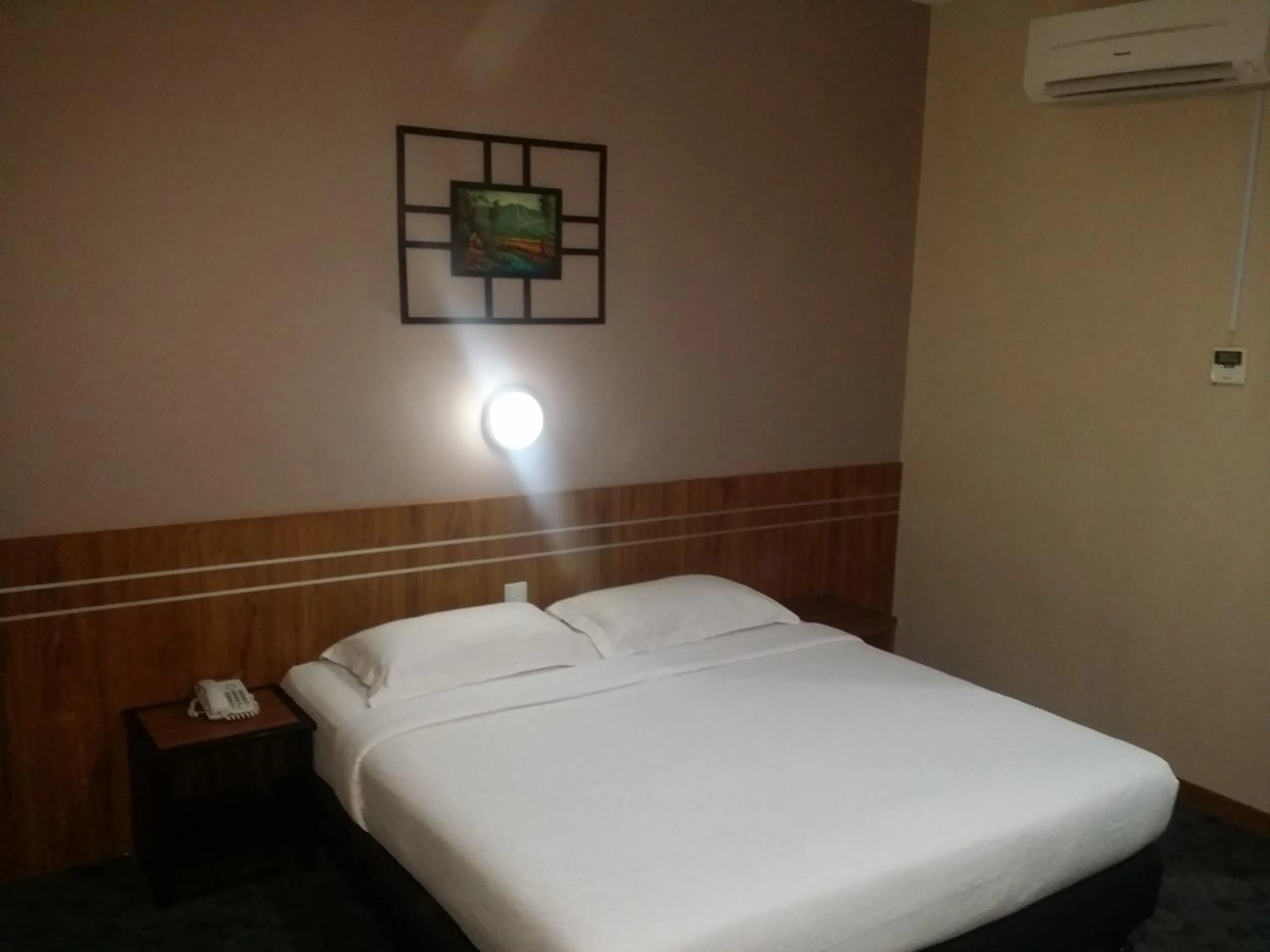 Bedroom, Bed in De Baron Resort