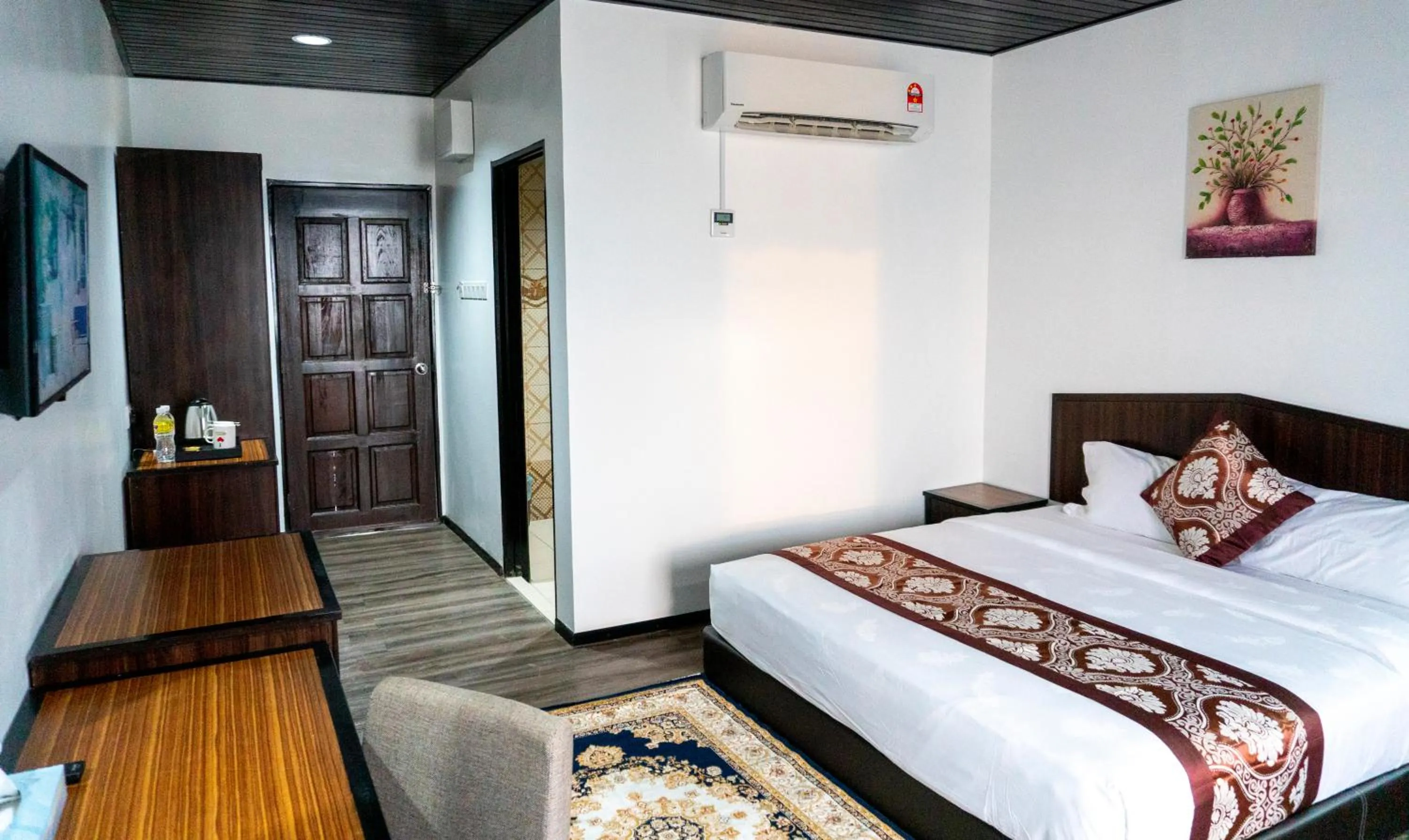 Bedroom, Bed in De Baron Resort