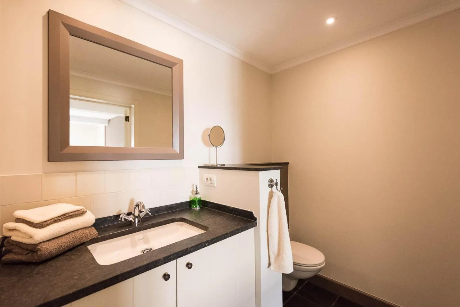 Bathroom in B&B Haut Brûly