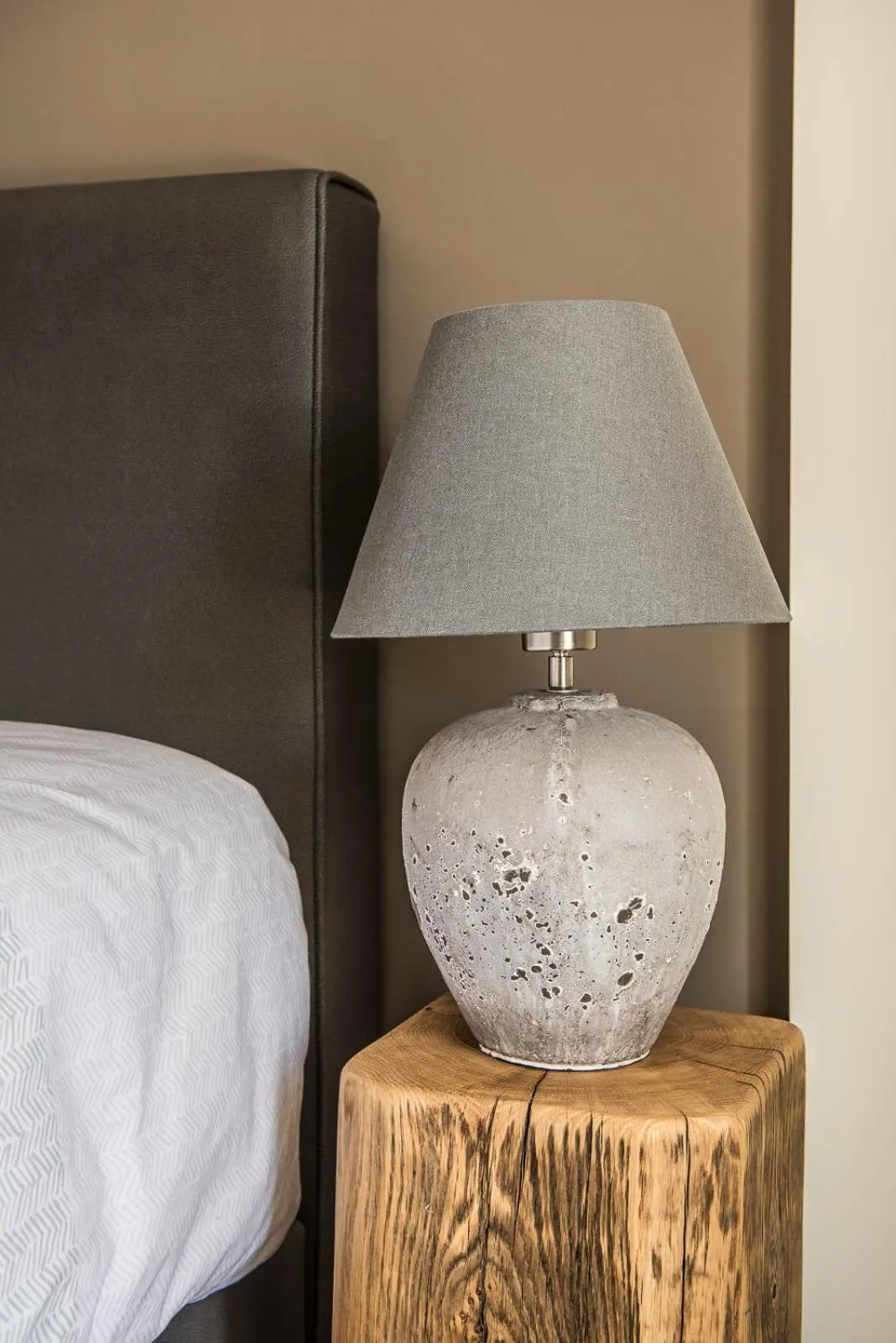 Decorative detail, Bed in B&B Haut Brûly