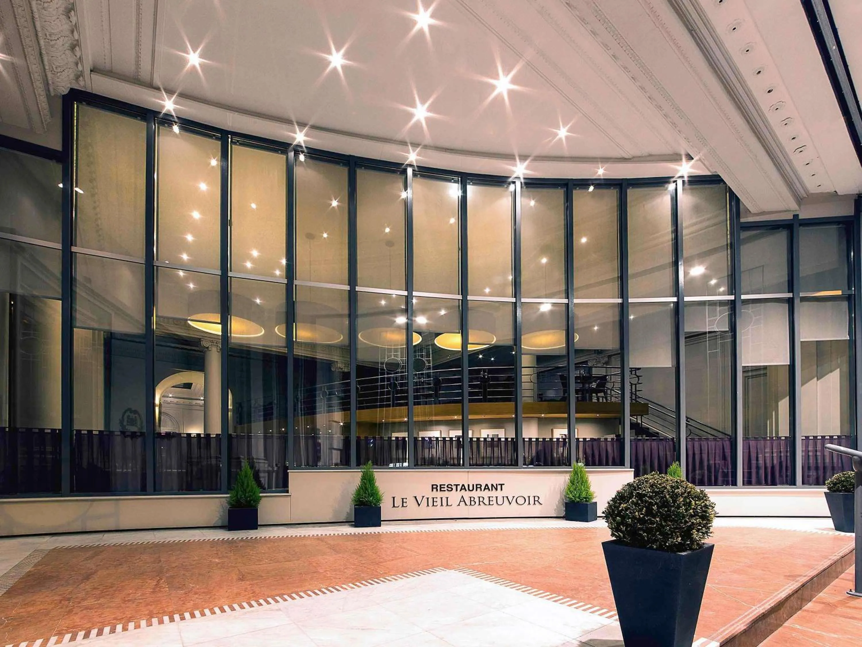 Restaurant/places to eat in Mercure Lille Roubaix Grand Hôtel