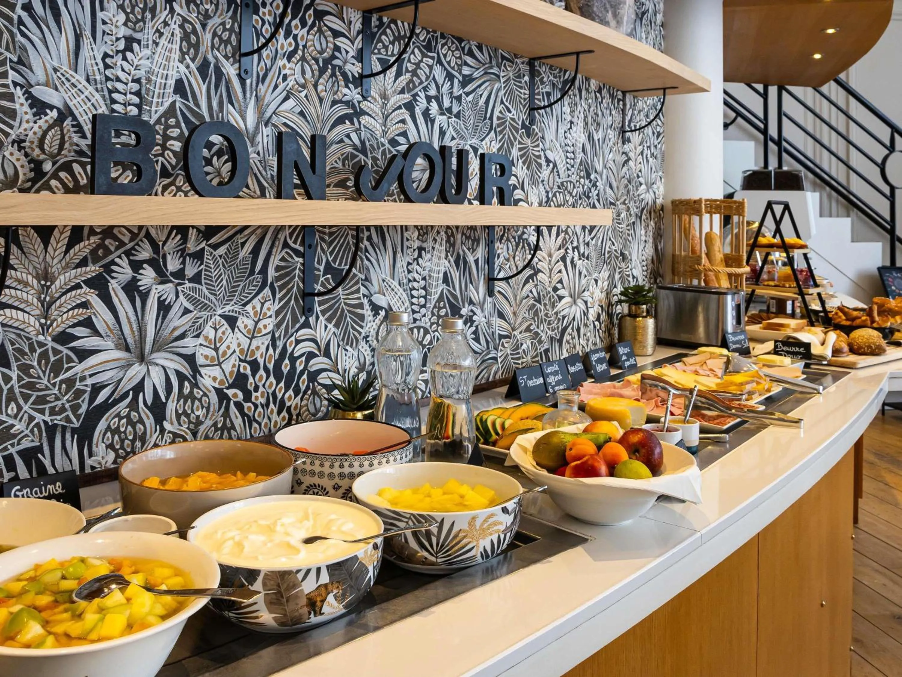 Restaurant/places to eat in Mercure Lille Roubaix Grand Hôtel