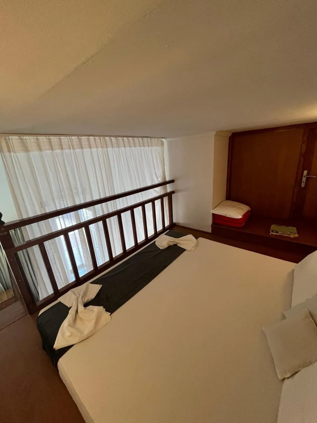 Vlycha Beach Apartments