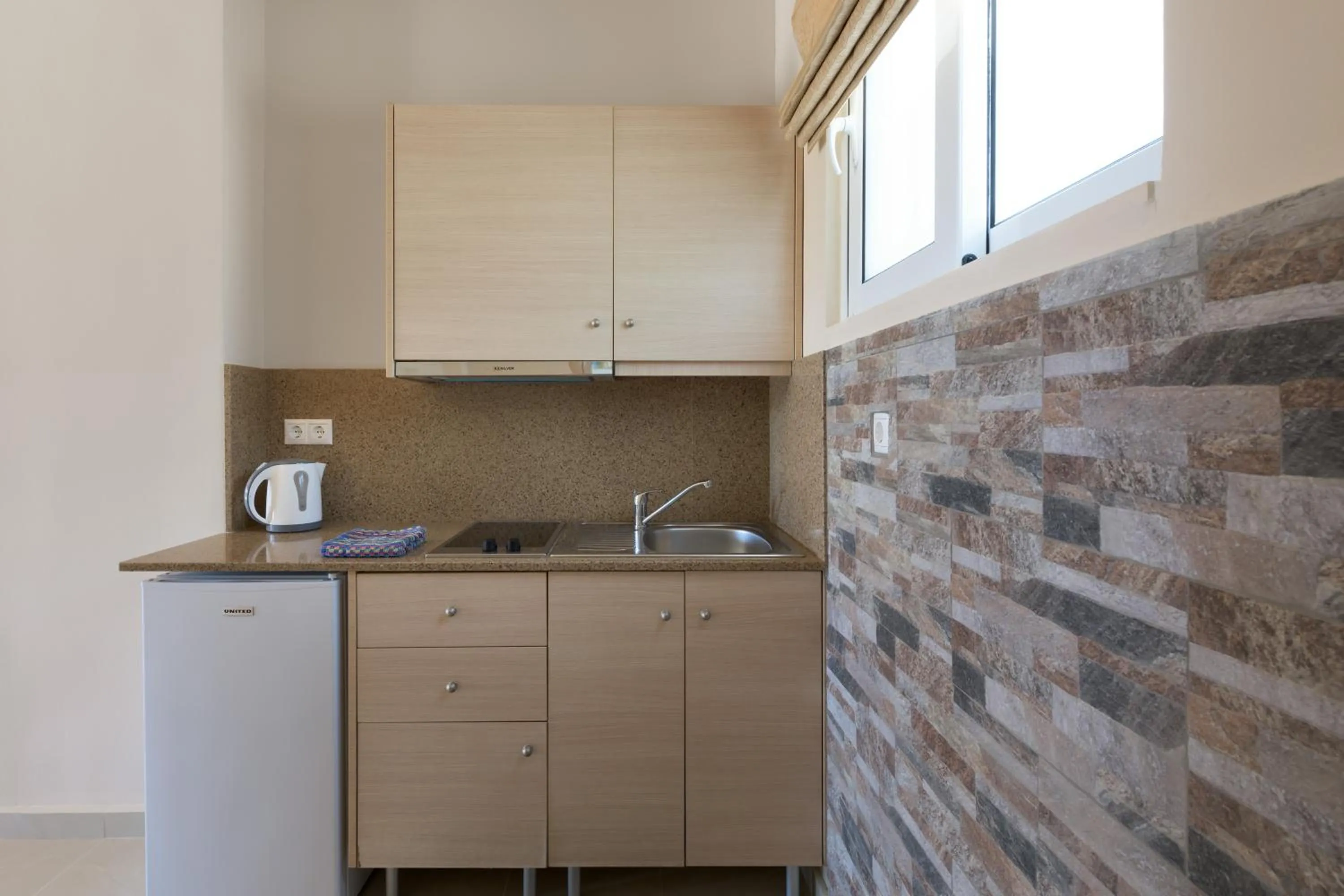 Vlycha Beach Apartments