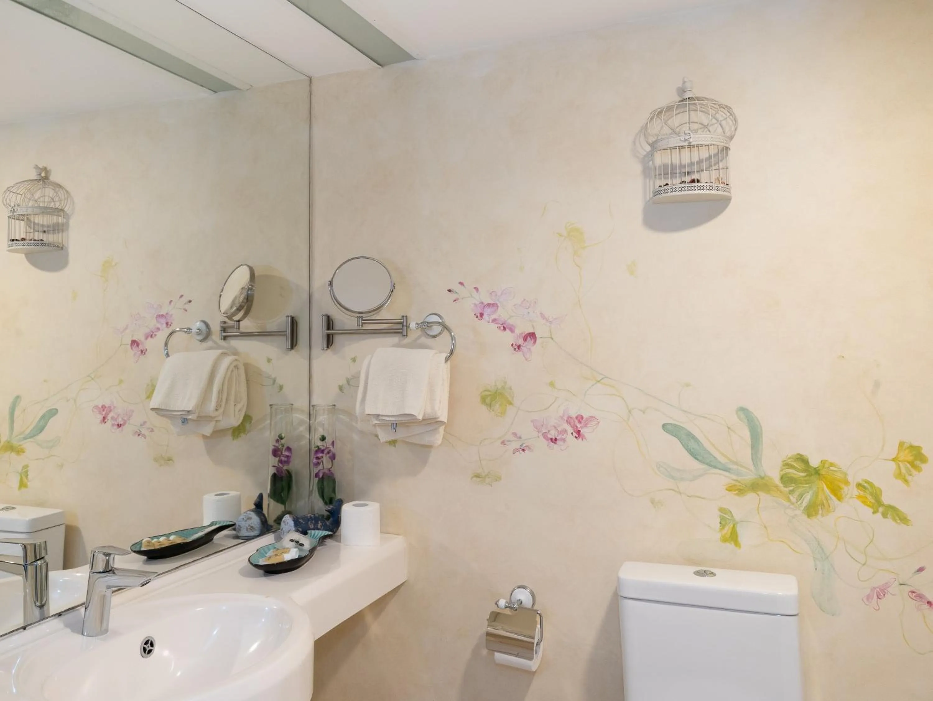 Toilet in St. Peter's Boutique Hotel