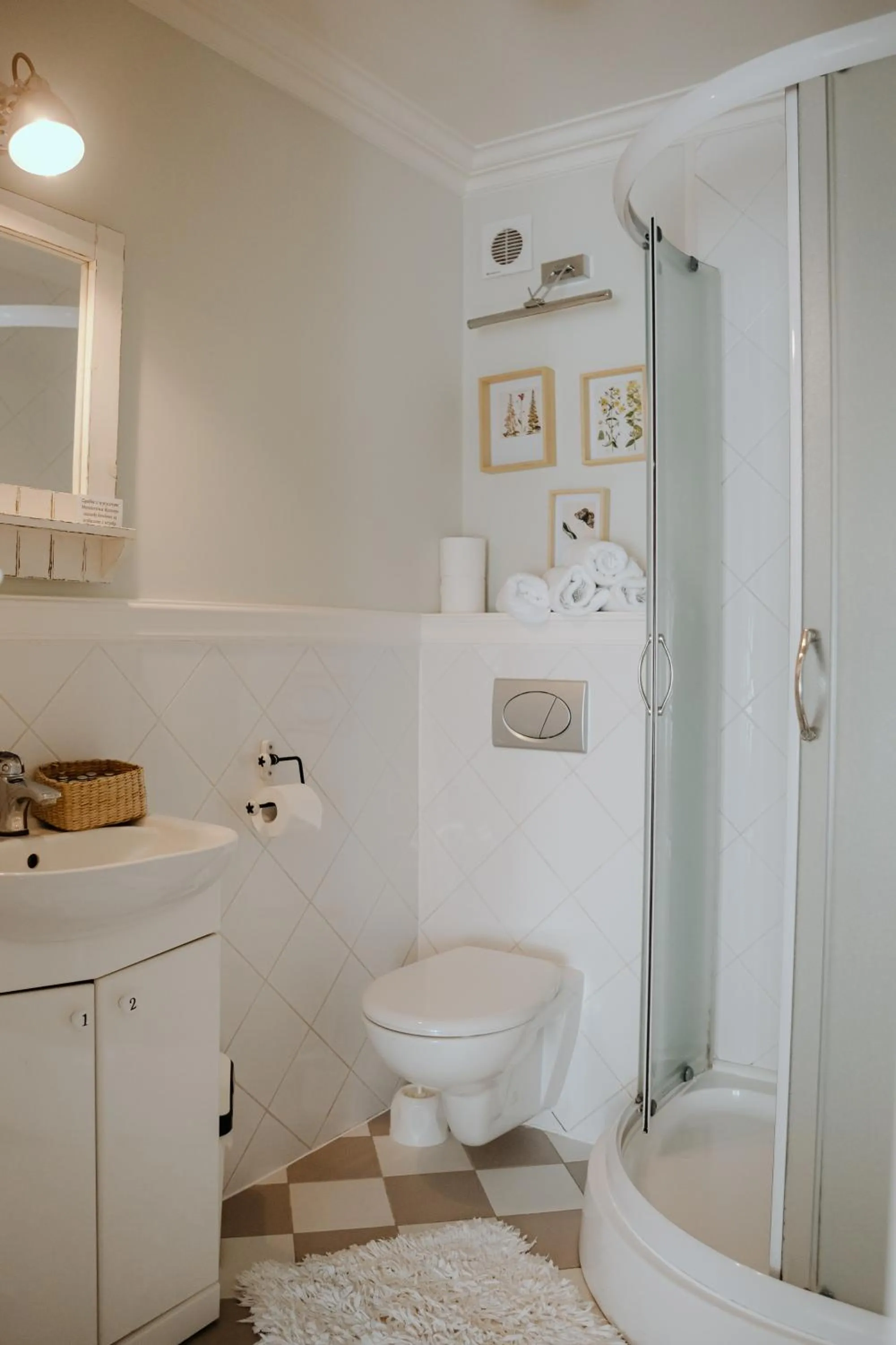 Toilet in Dwór Złotopolska Dolina Mansion House