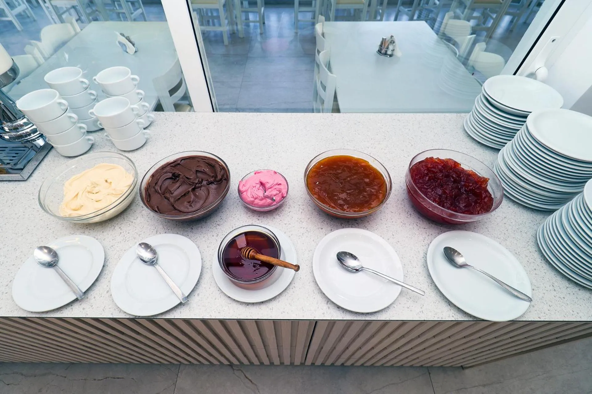 Food and drinks in Theo Bungalows Boutique Hotel