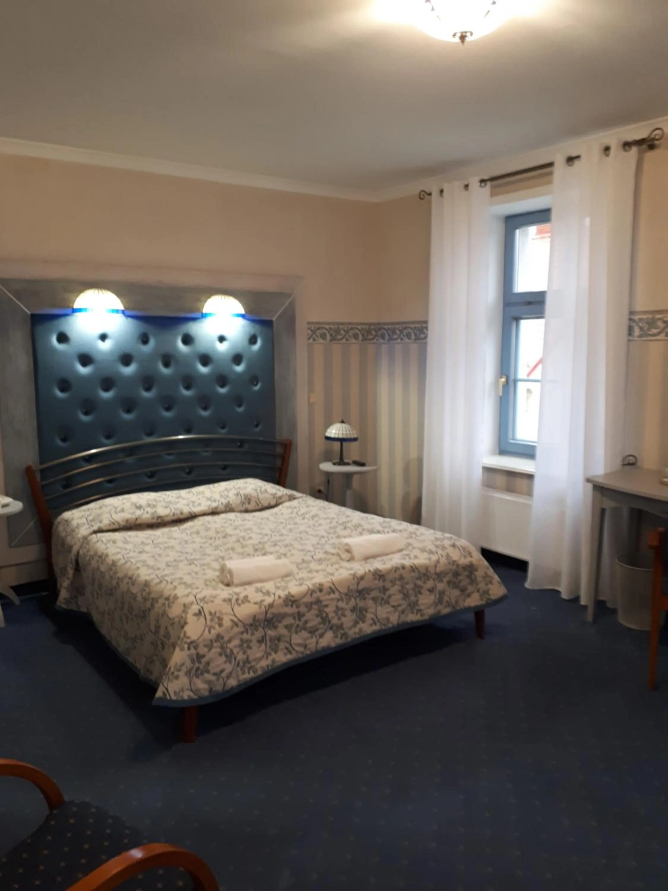 Bed in Hotel Marmułowski