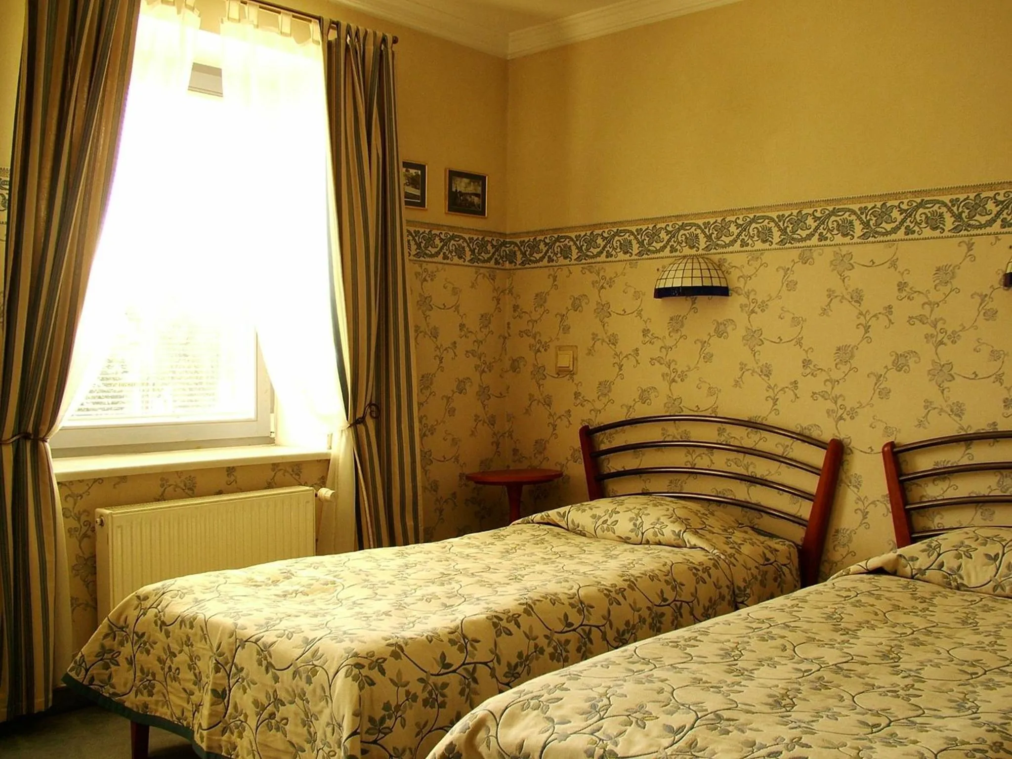 Bed in Hotel Marmułowski
