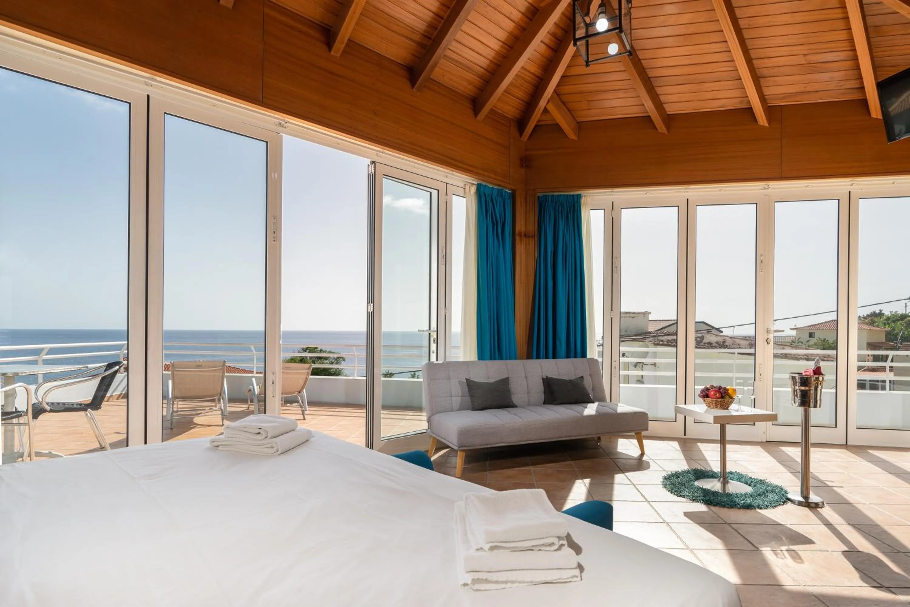 Living room, Bed in TarmarPlace