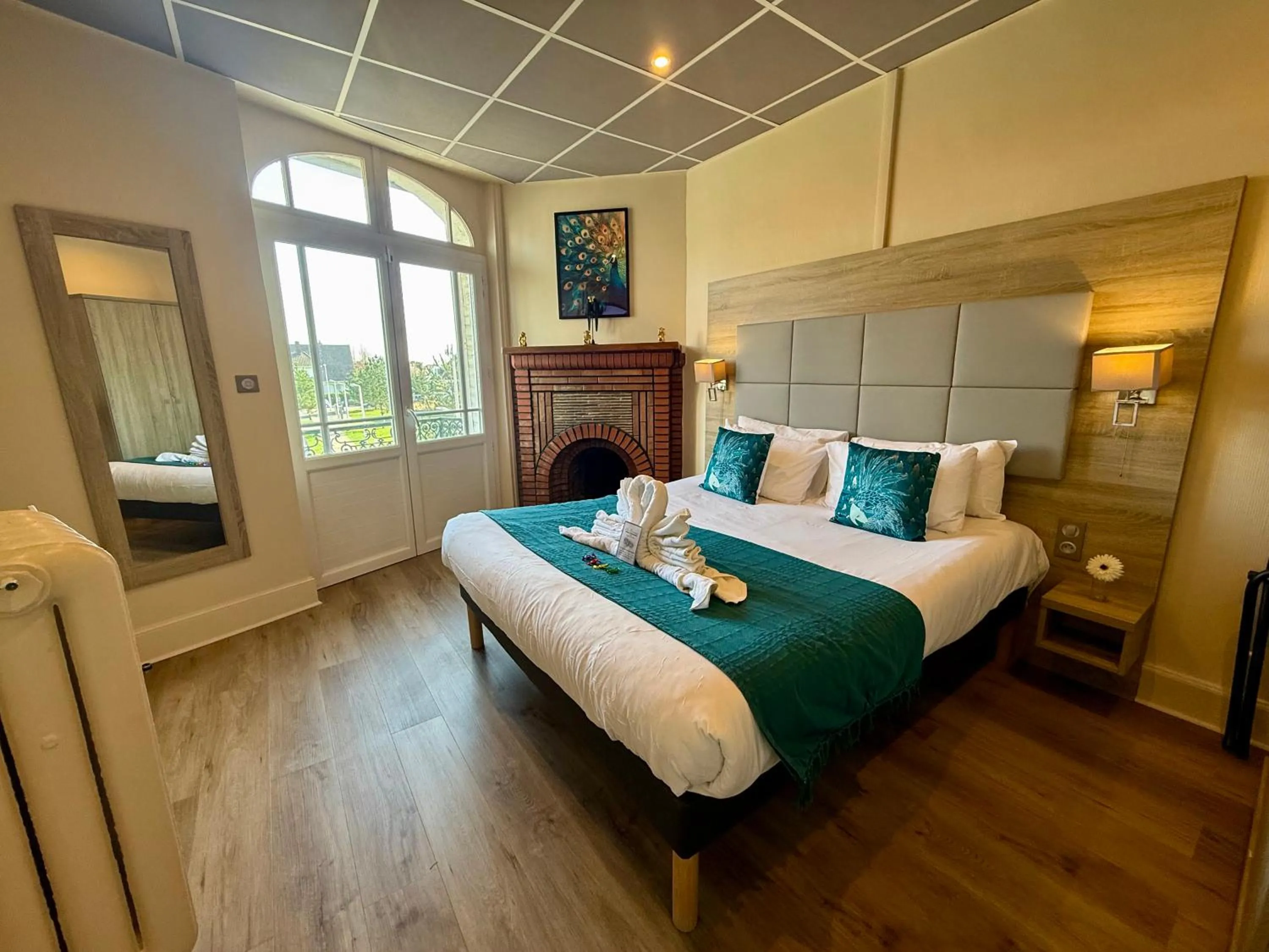 Photo of the whole room, Bed in Hotel de la Terrasse