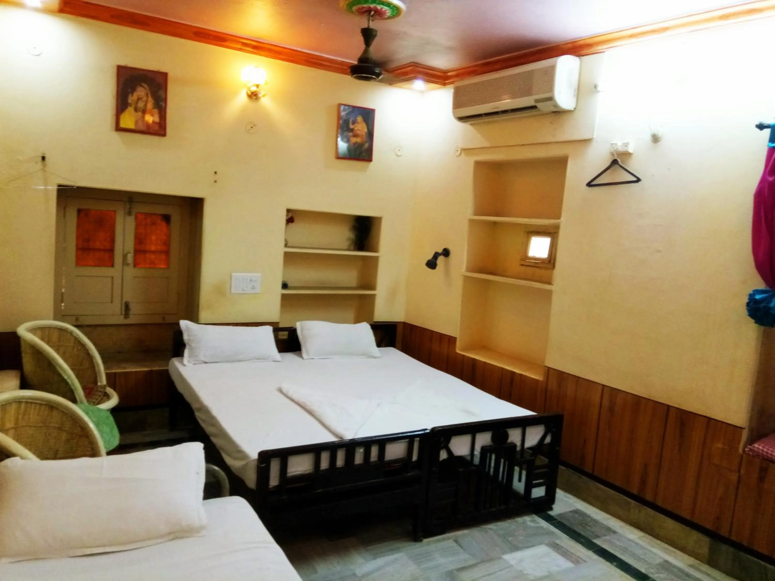 Photo of the whole room, Bed in Hotel Paradise