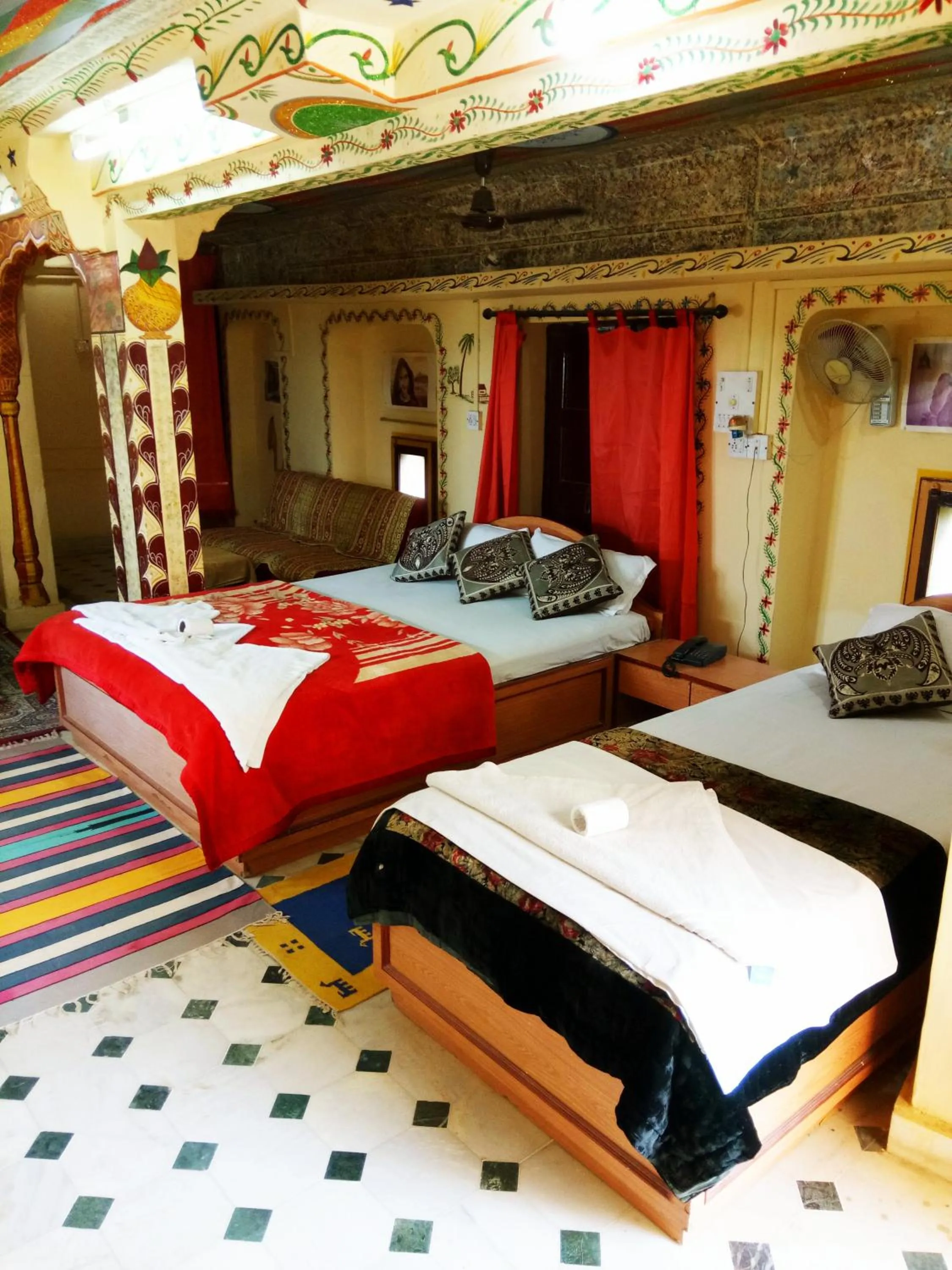 Bed in Hotel Paradise