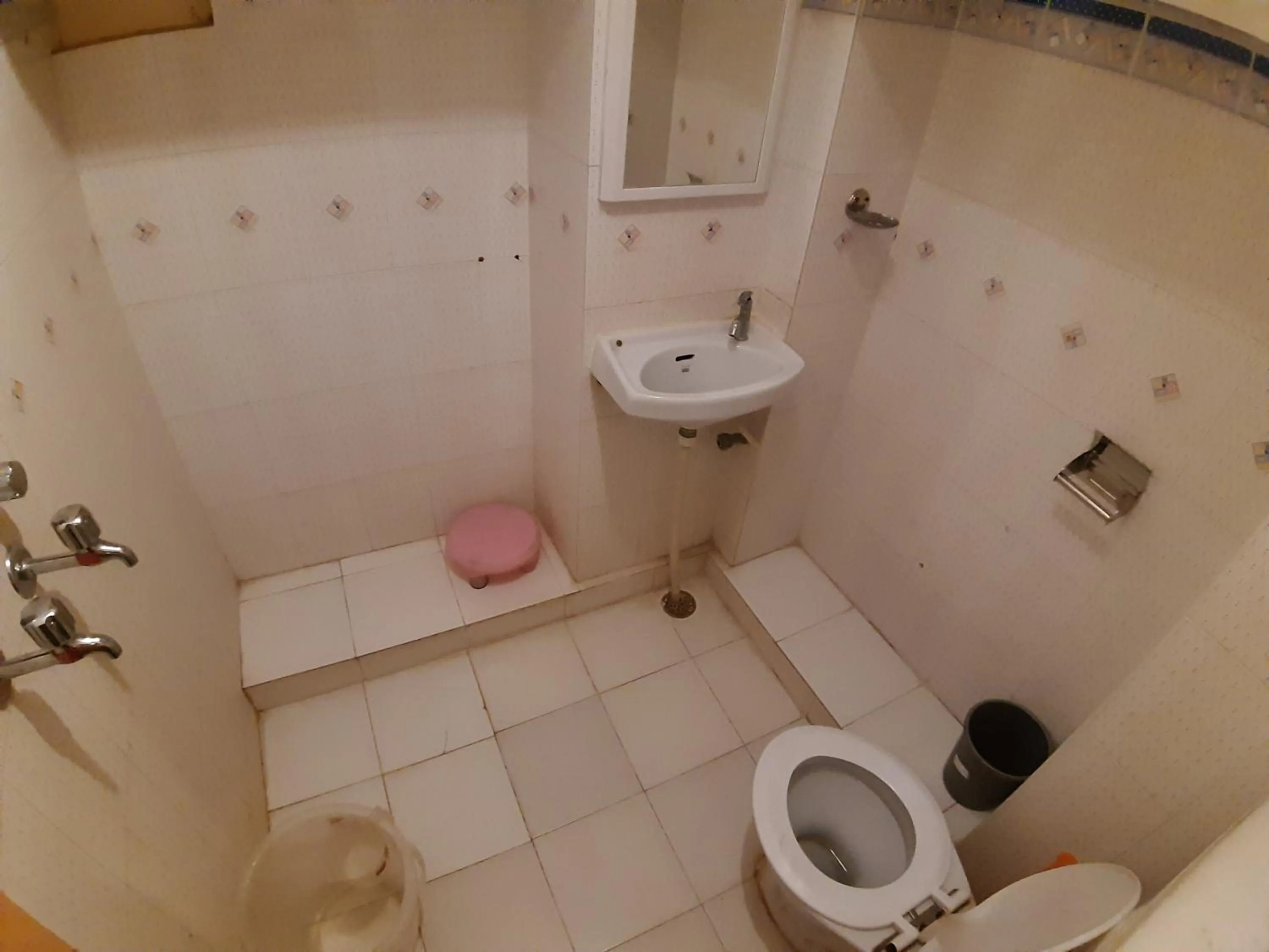 Bathroom in Hotel Paradise