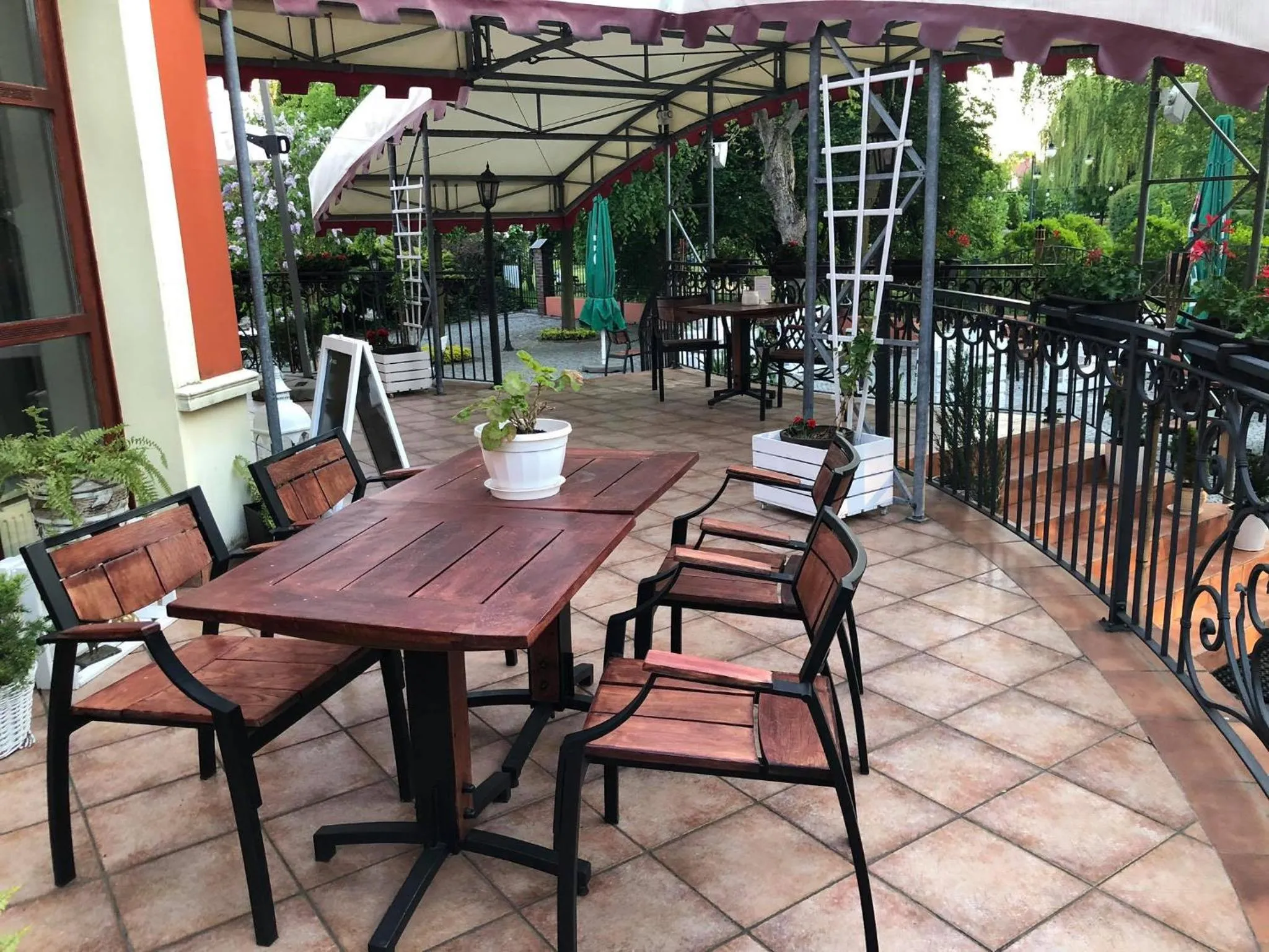 Restaurant/places to eat in Dworek 1885