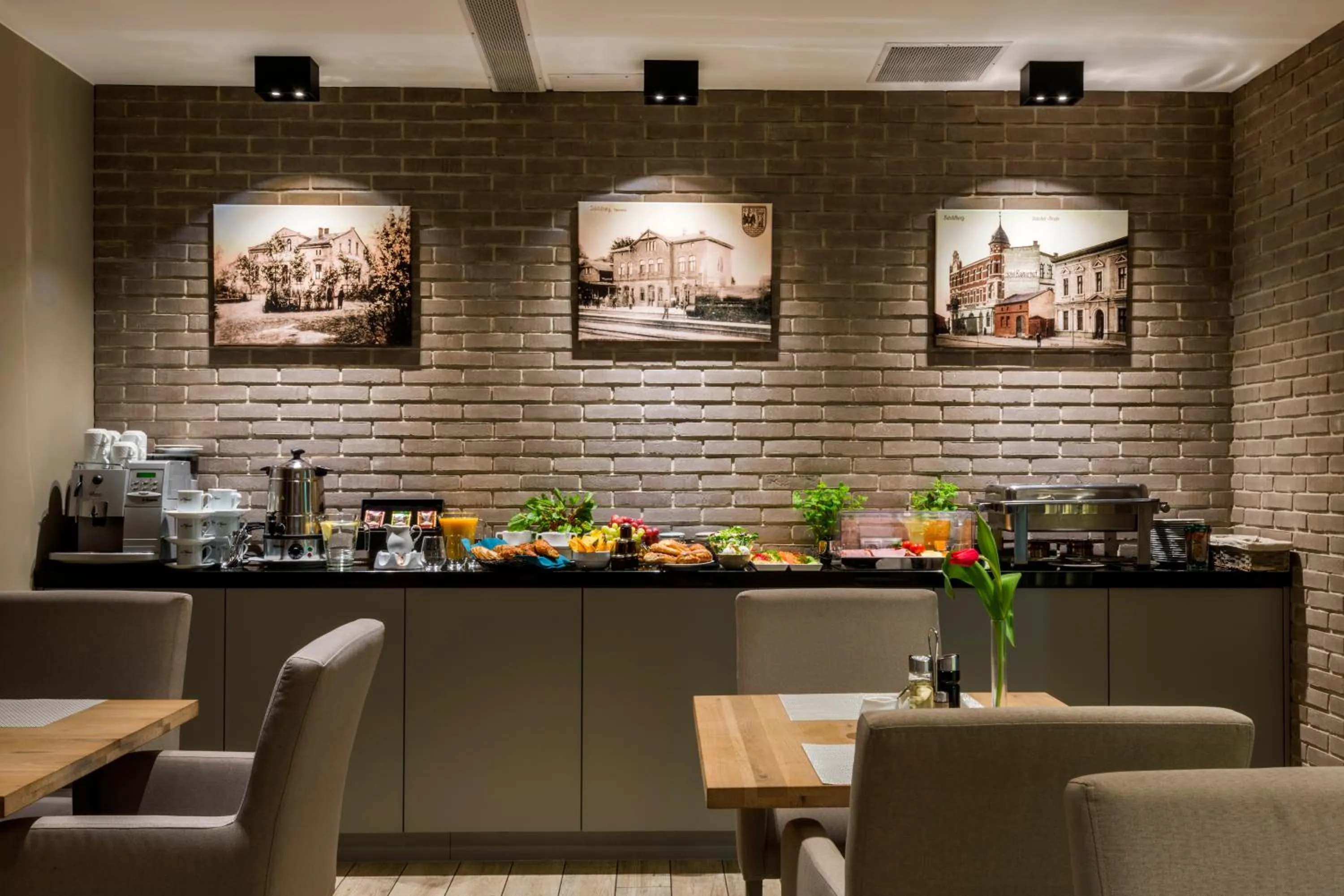 Dining area in Dworek 1885