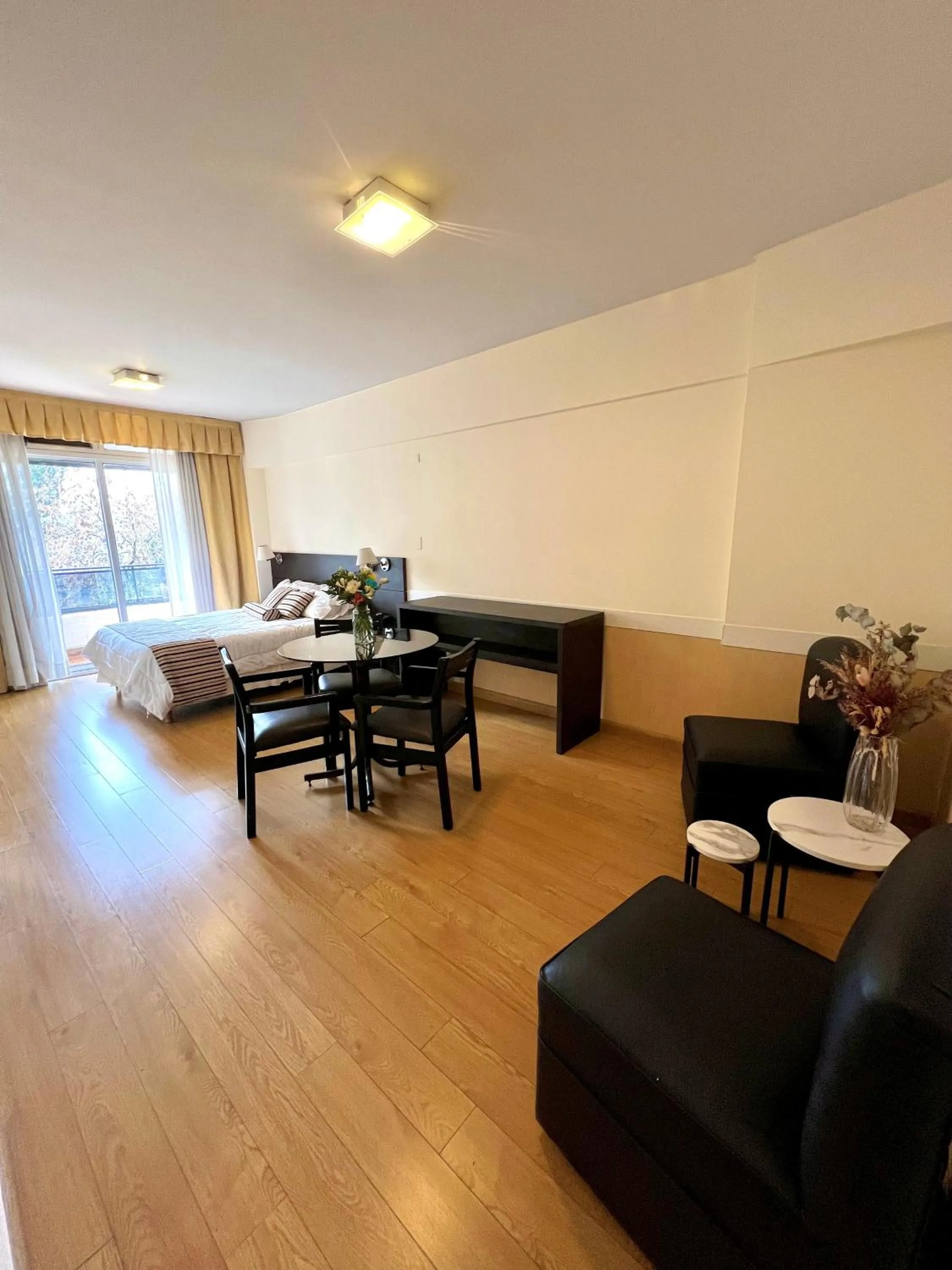 Golf Tower Suites & Apartments