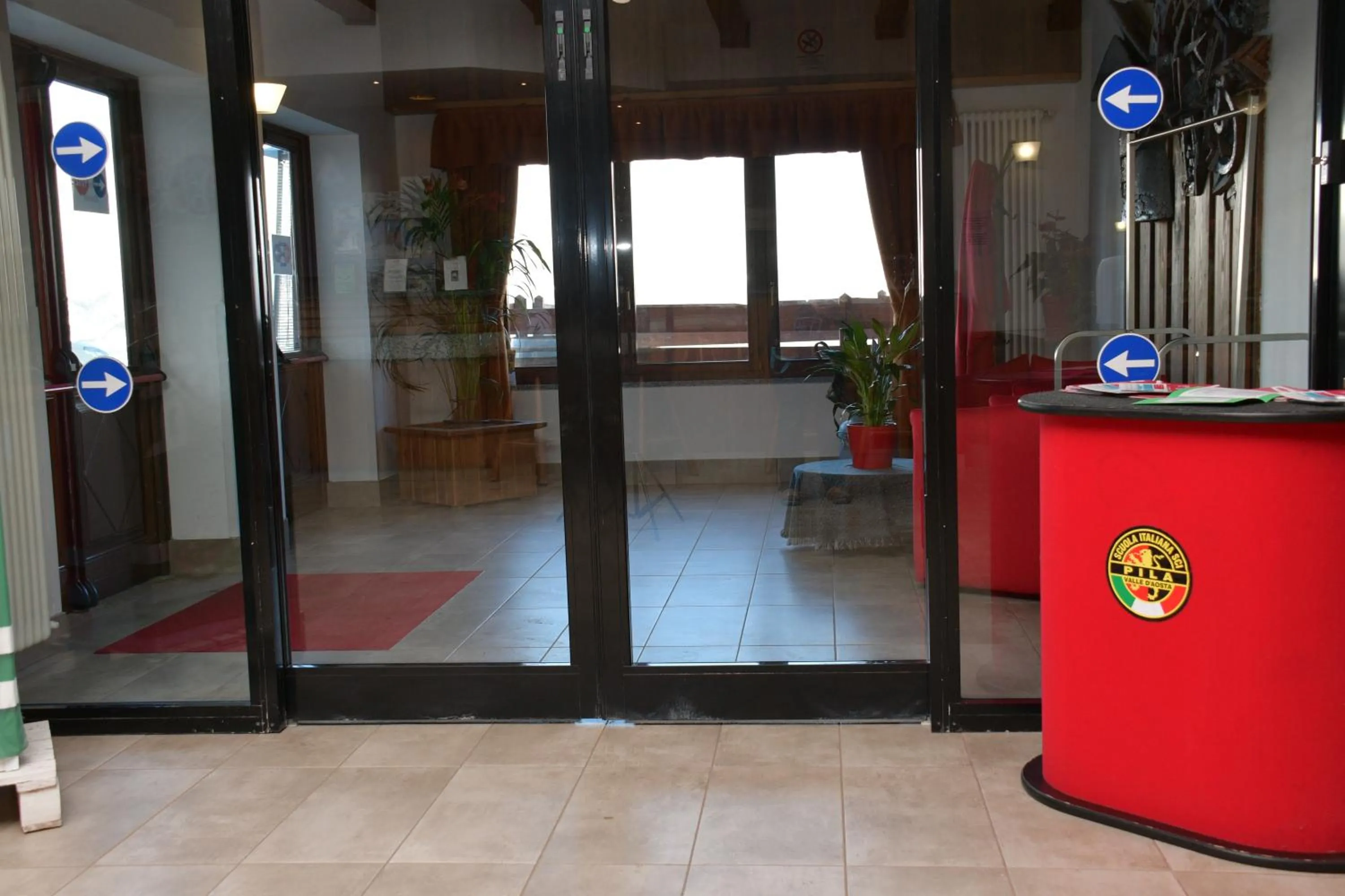 Facade/entrance in Etoile De Neige