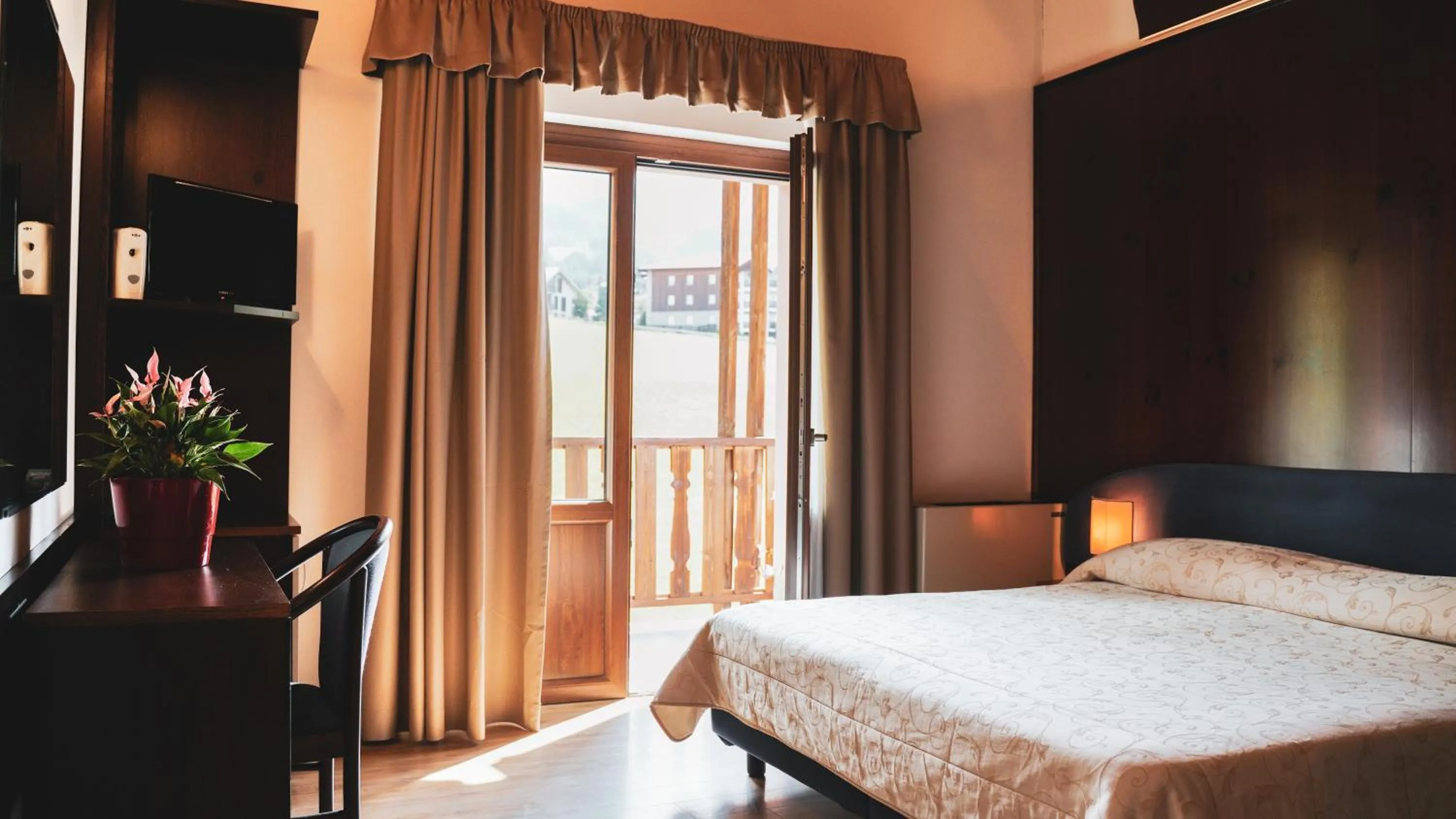 Bedroom, Bed in Etoile De Neige