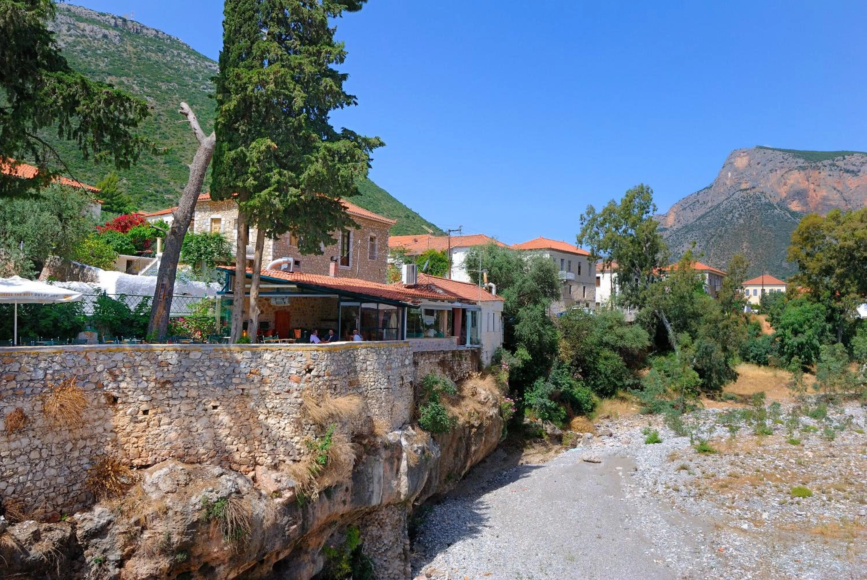 Area and facilities in Byzantinon Hotel