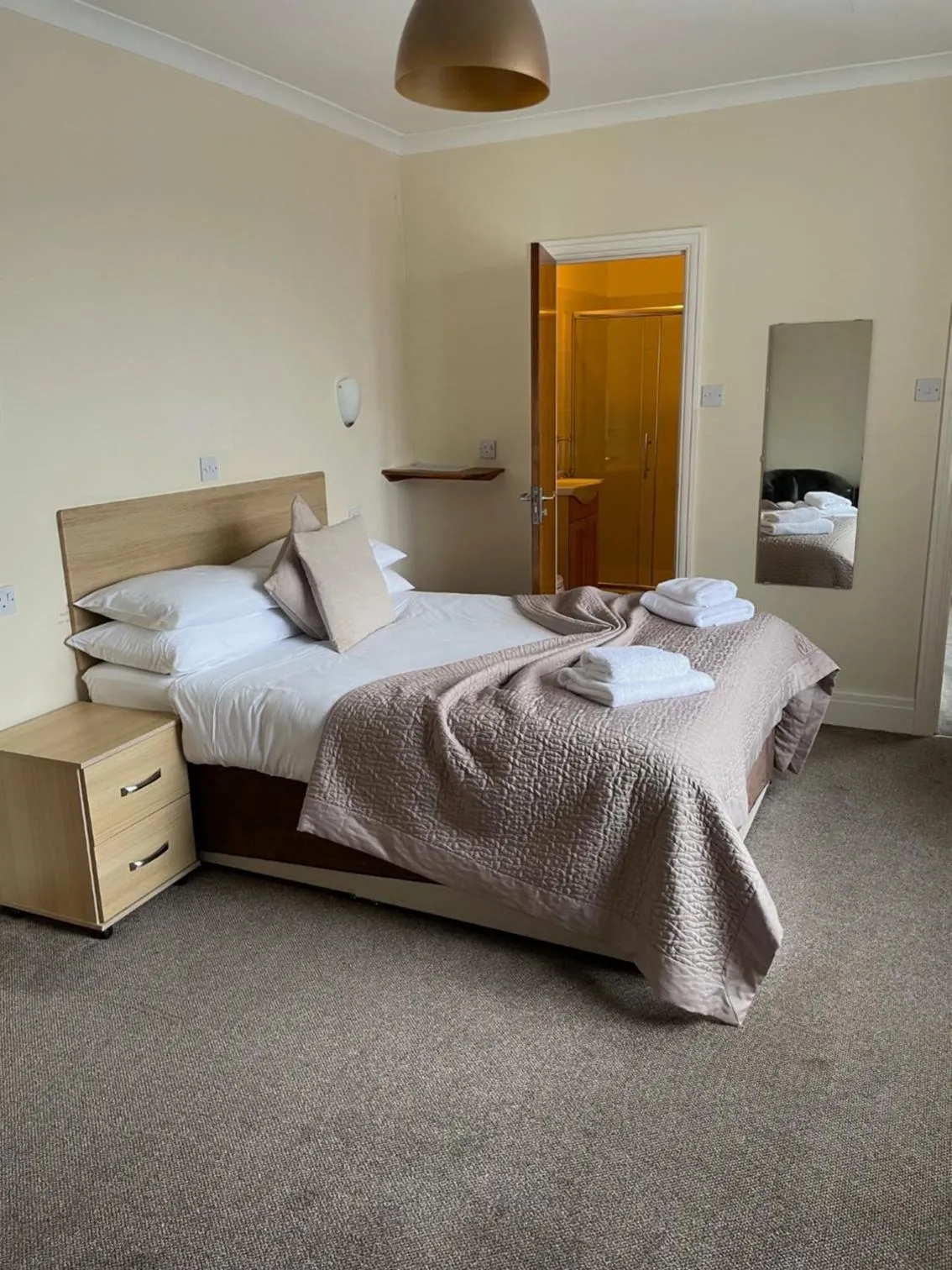 Bed in Merlewood Hotel