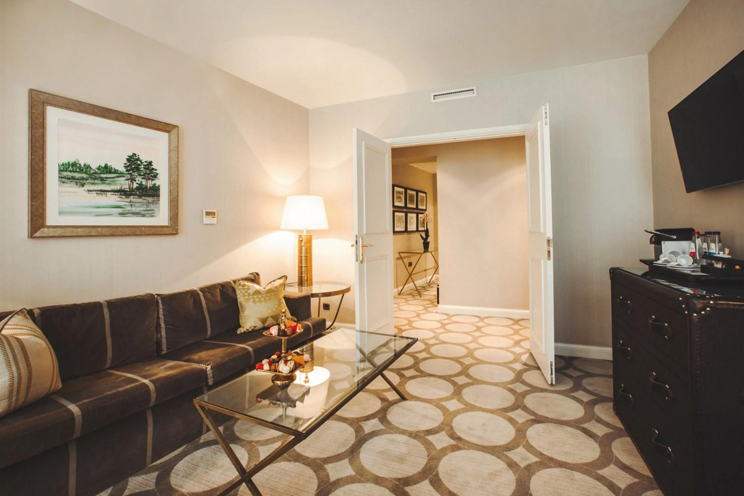 TV and multimedia in Grand Palace Hotel - Small Luxury Hotels of the World